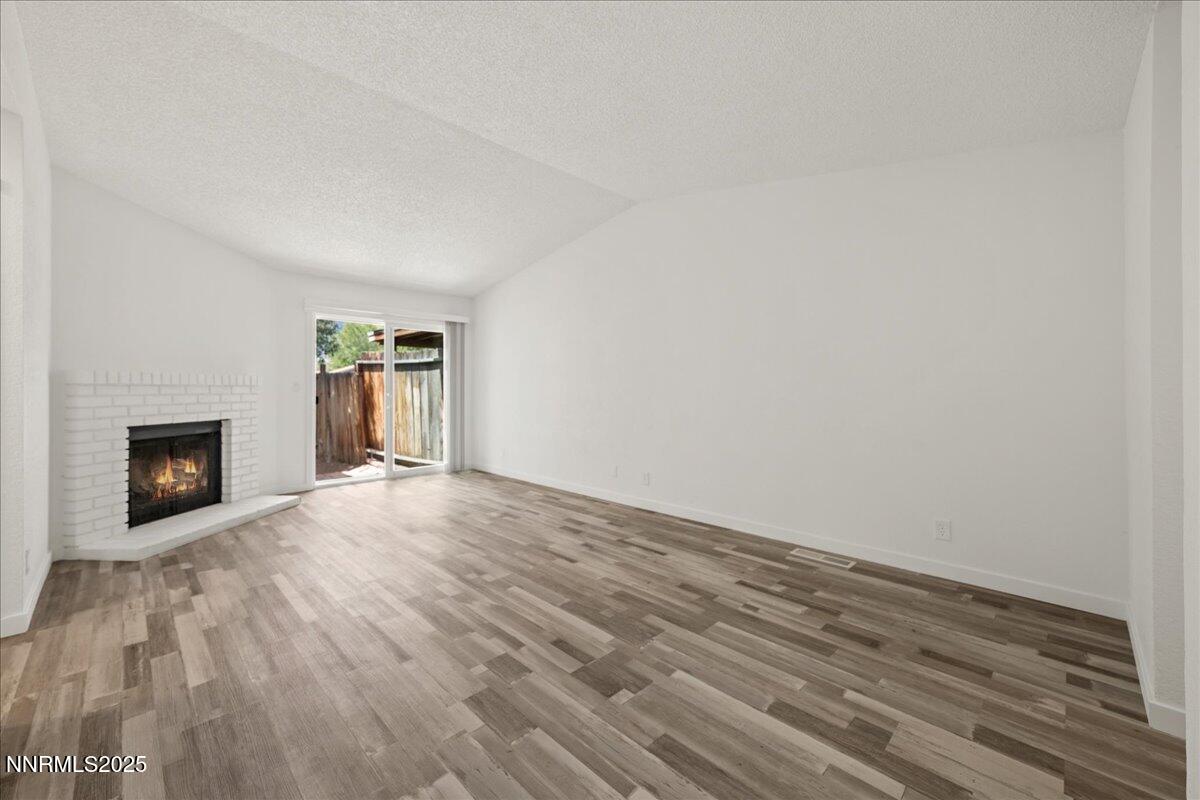 10038 Humite Lane Property Photo 6