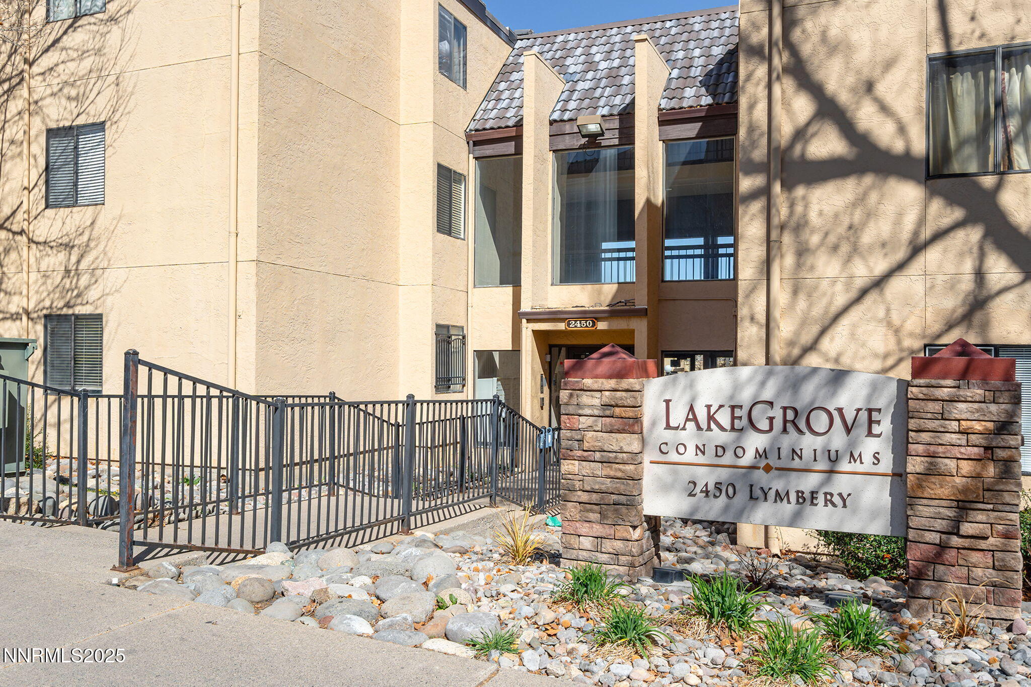 2450 Lymbery Street Property Photo 1