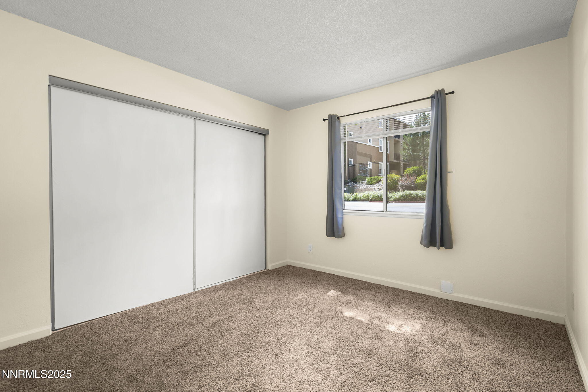 2450 Lymbery Street Property Photo 10