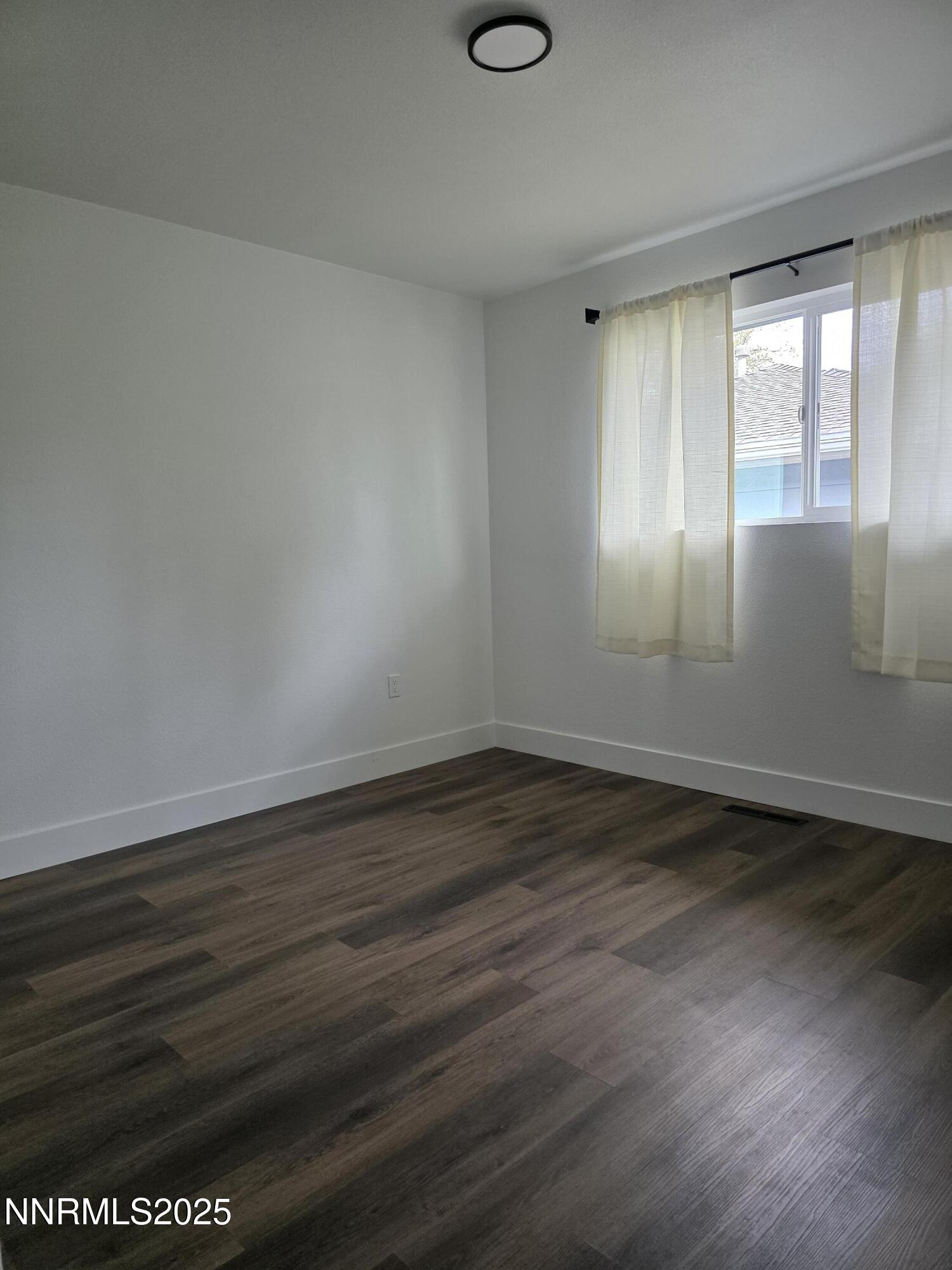 3280 Everett Drive Property Photo 5