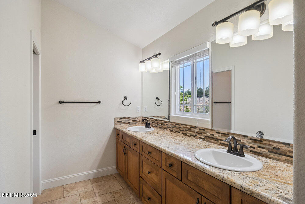 2278 Pioneer Drive Property Photo 30