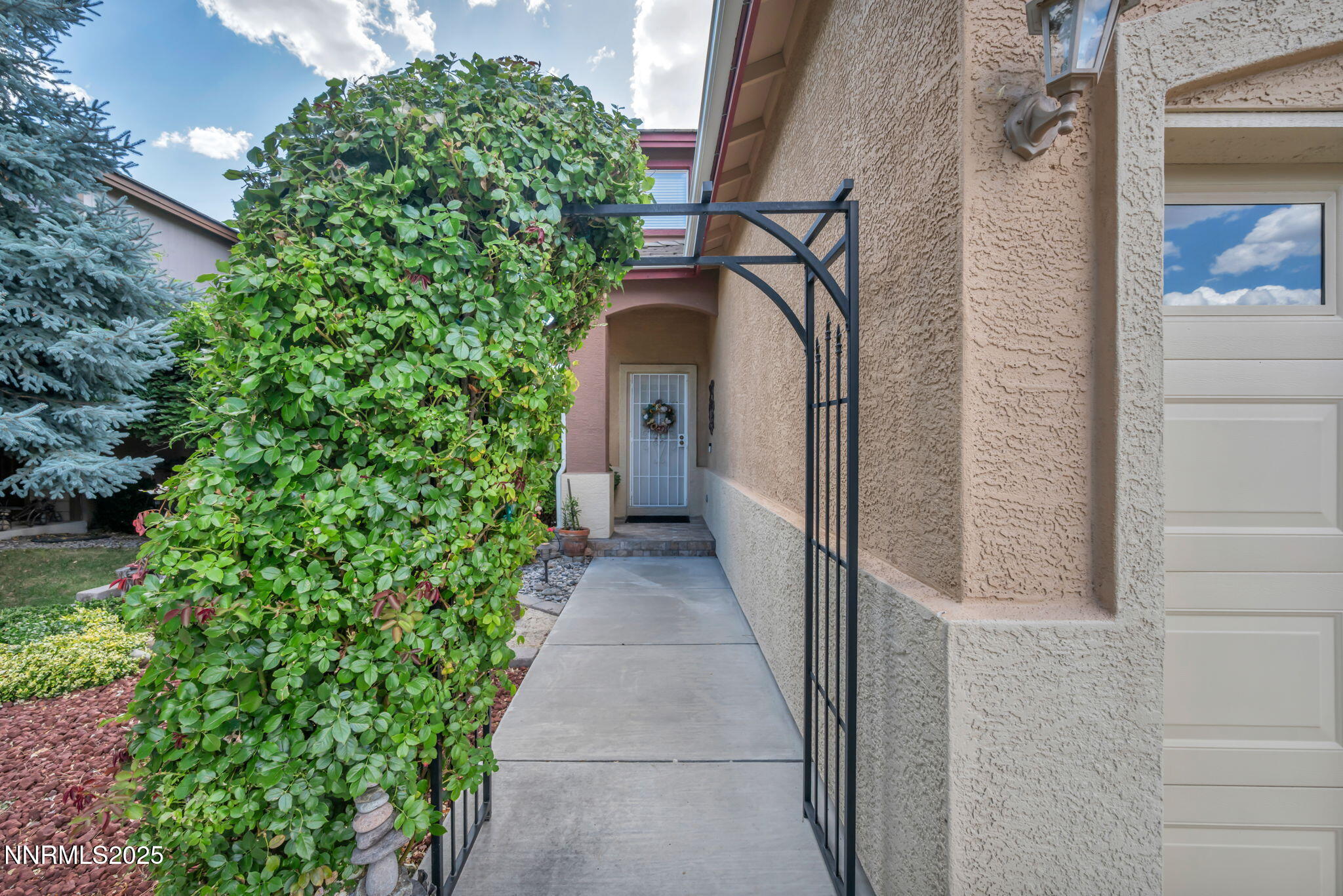 5688 Spandrell Circle Property Photo 4