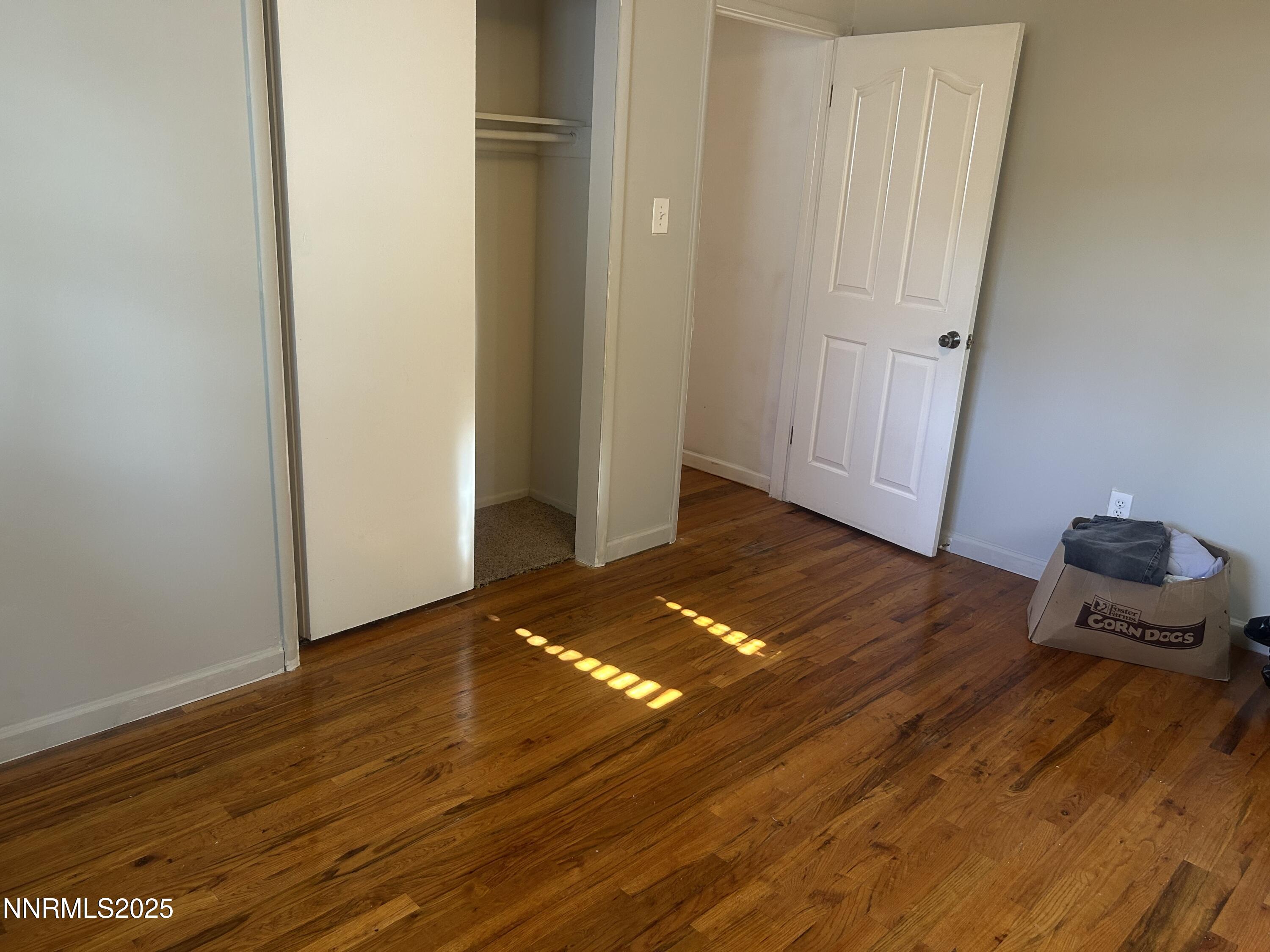 975 Stewart Street Property Photo 11