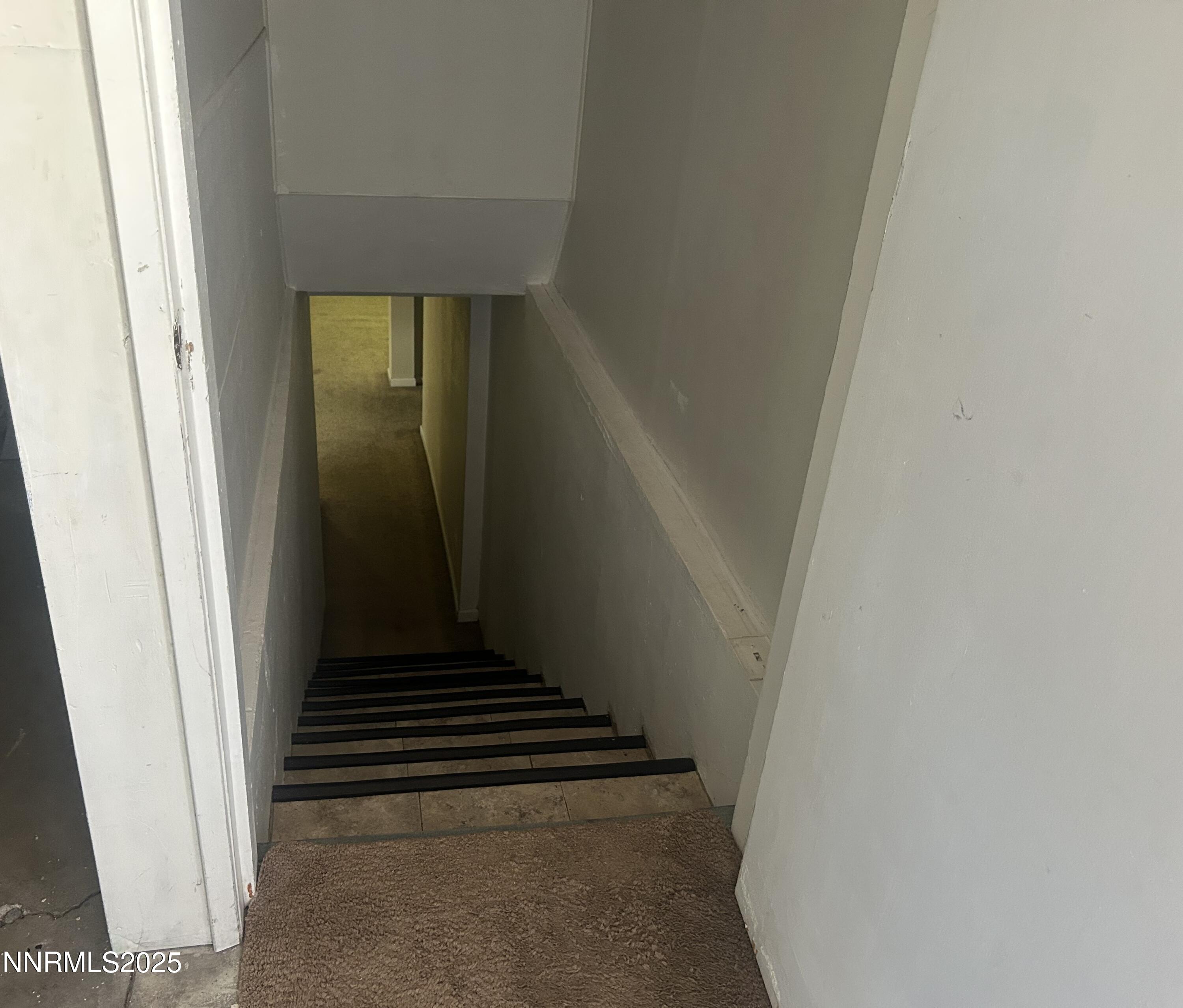 975 Stewart Street Property Photo 14