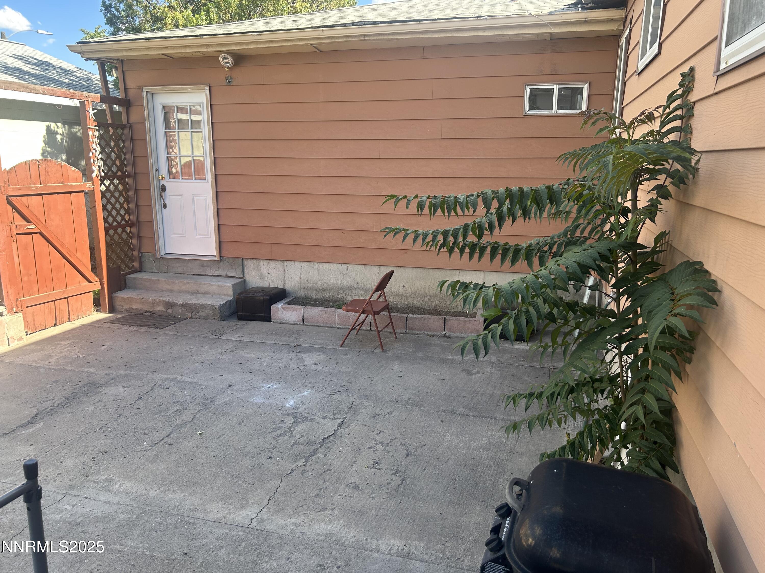 975 Stewart Street Property Photo 29
