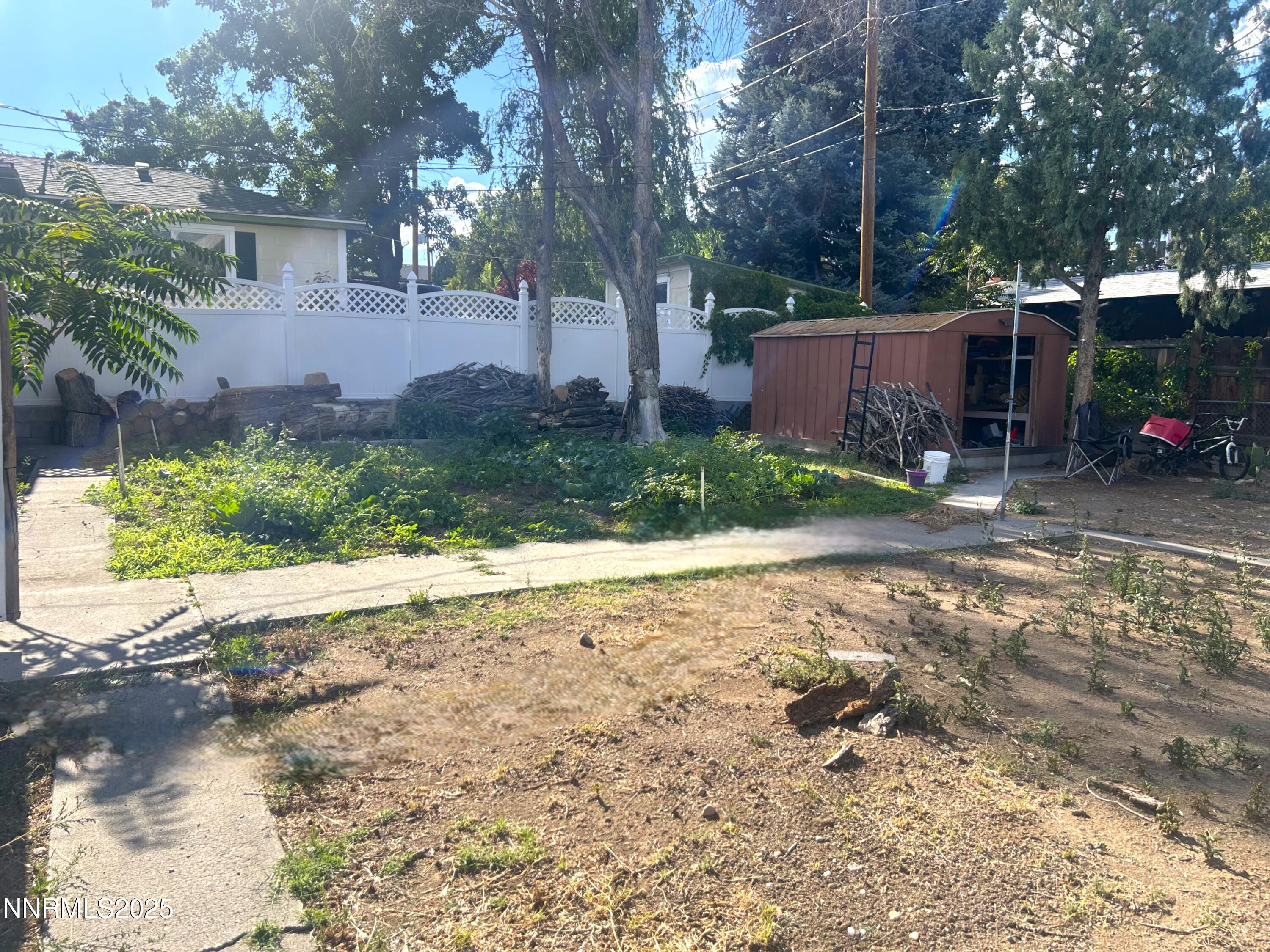975 Stewart Street Property Photo 30