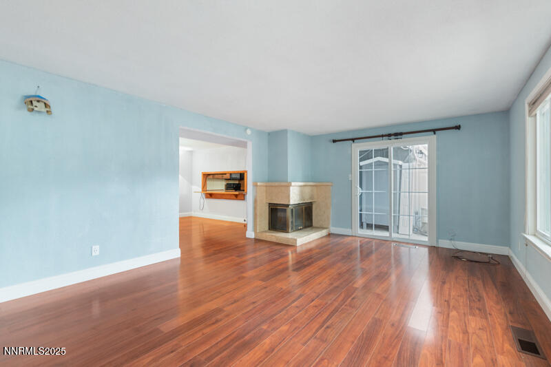 7595 Cumberland Circle Property Photo 7