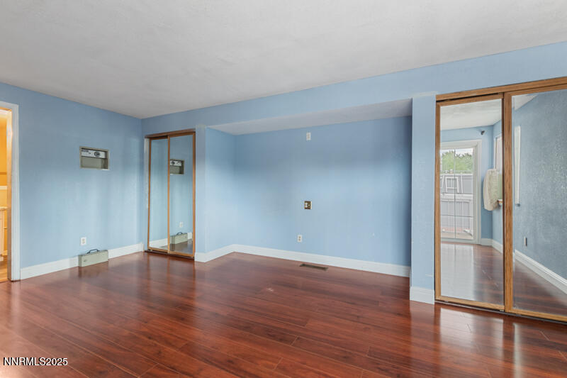 7595 Cumberland Circle Property Photo 14