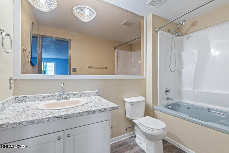 7595 Cumberland Circle Property Photo 15