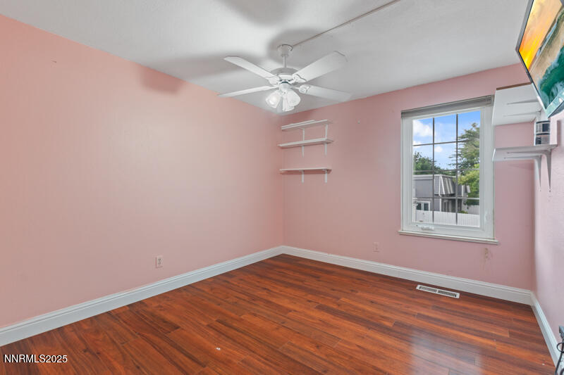 7595 Cumberland Circle Property Photo 17