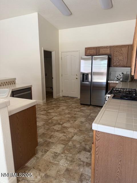 667 Keppel Street Property Photo 11