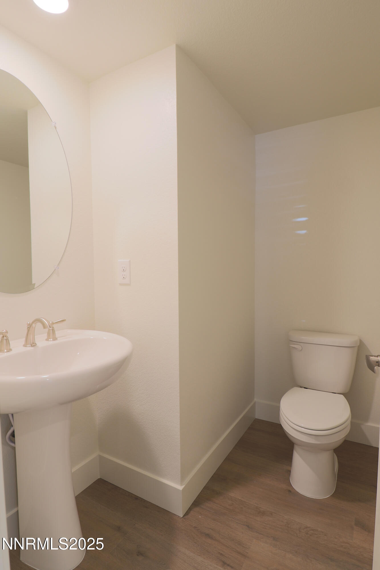 5886 Grand Row Way Property Photo 12