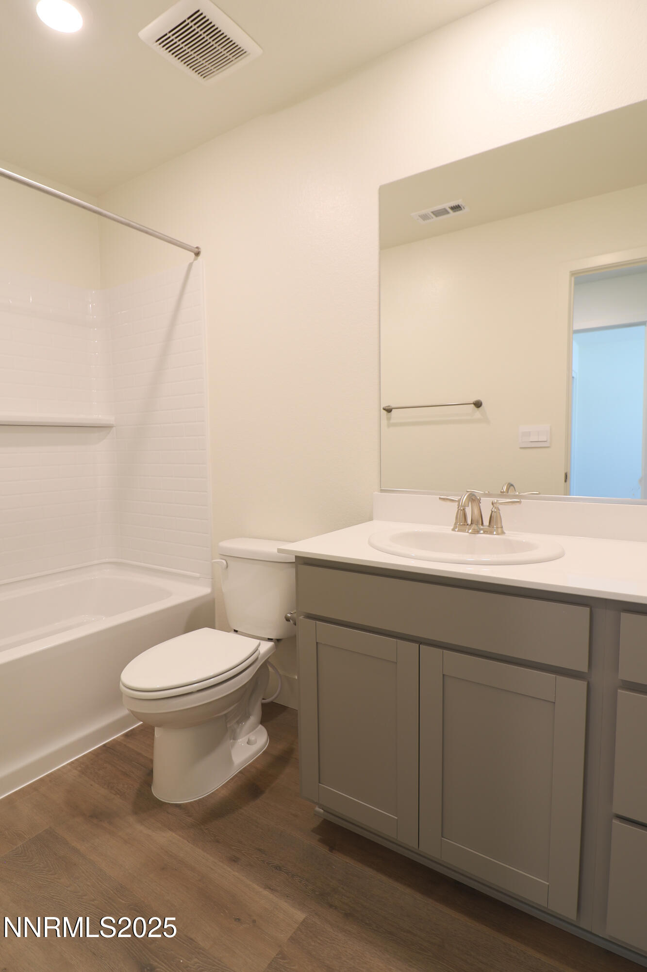 5886 Grand Row Way Property Photo 19