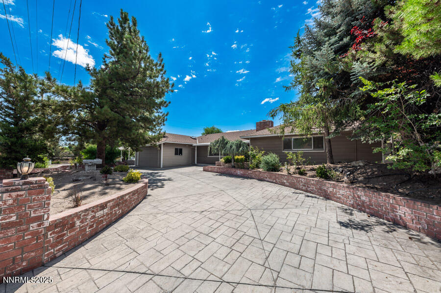 1950 W Plumb Lane Property Photo 1