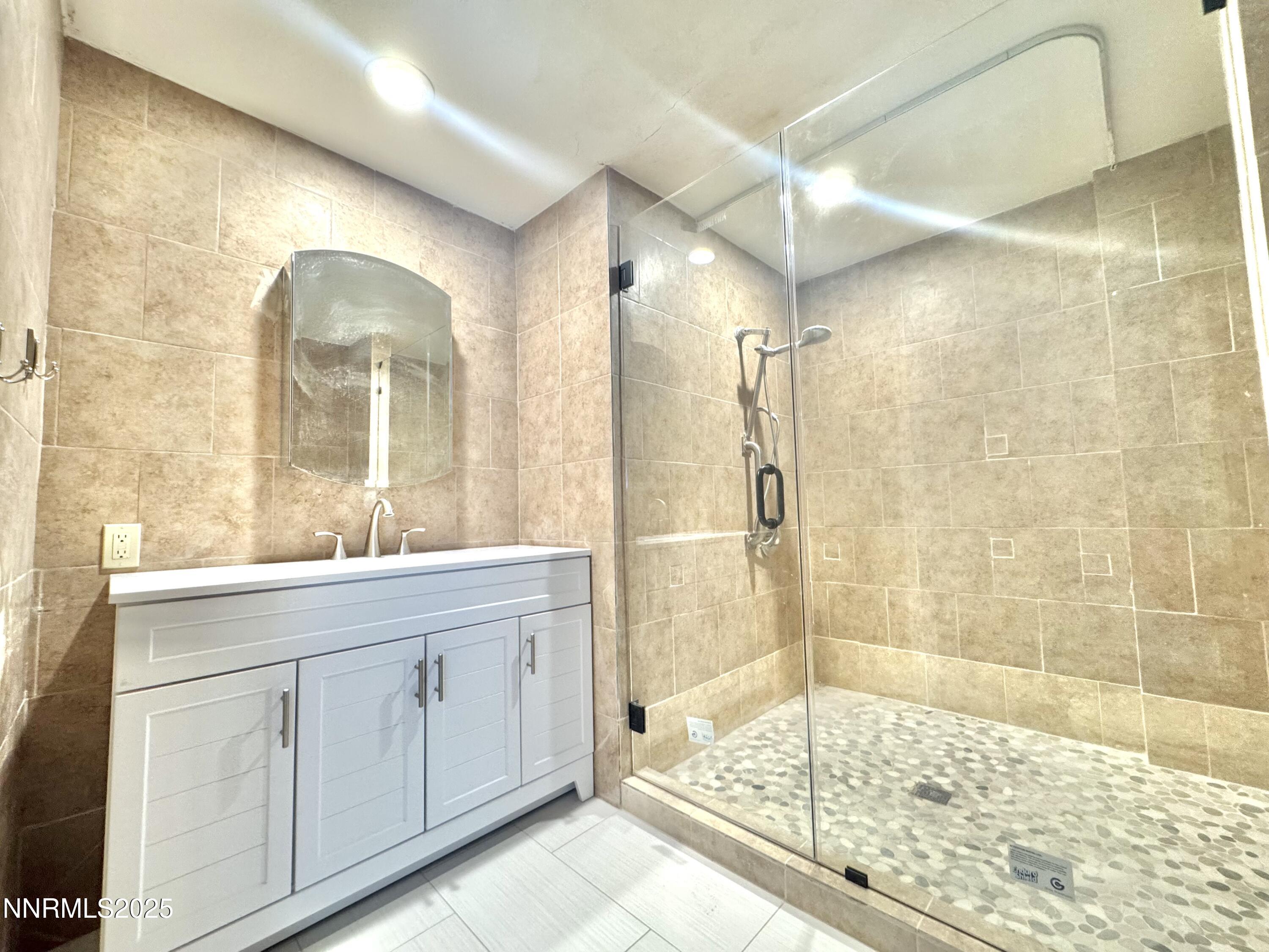 240 Circle Drive Property Photo 9