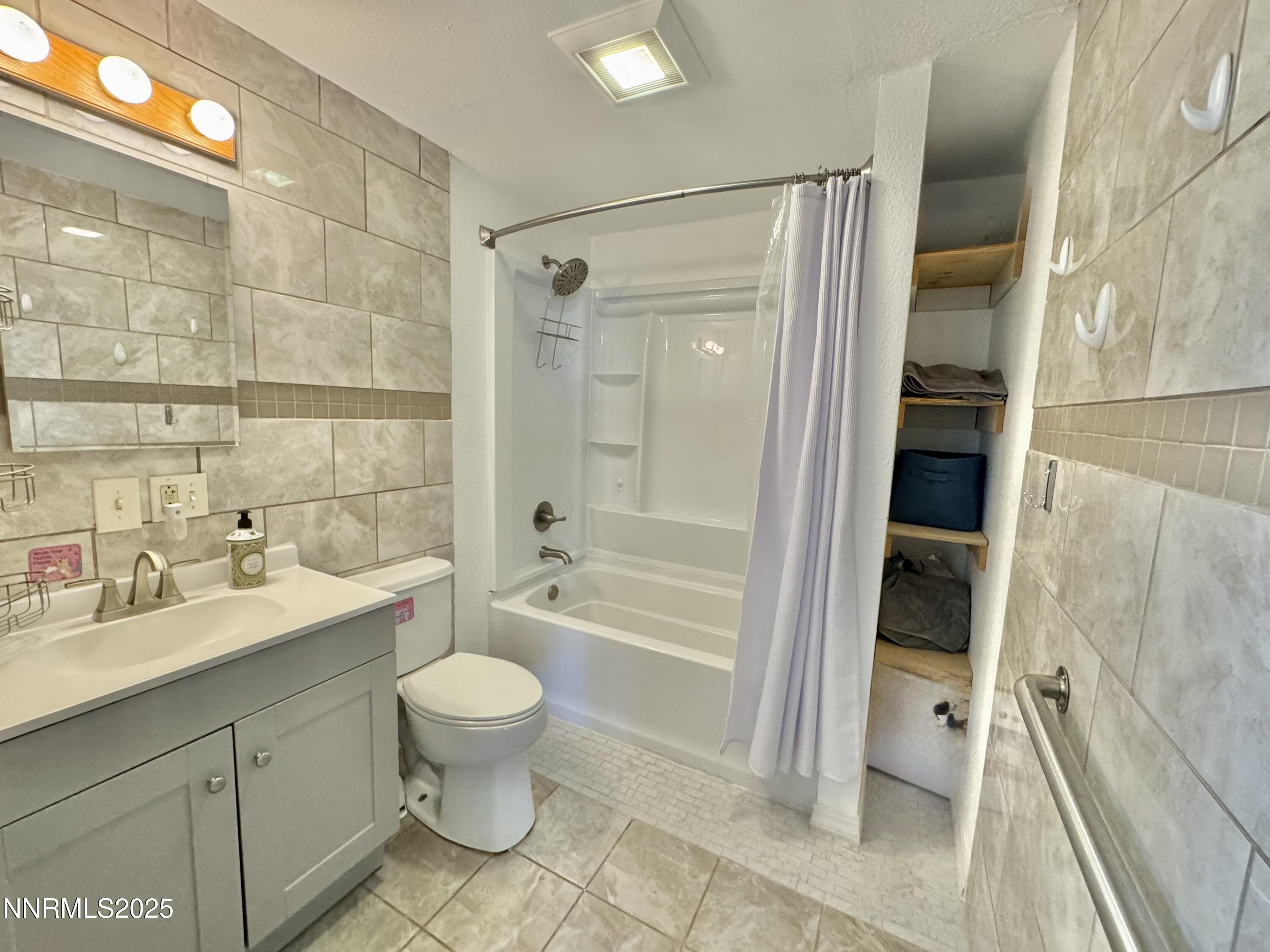 240 Circle Drive Property Photo 15