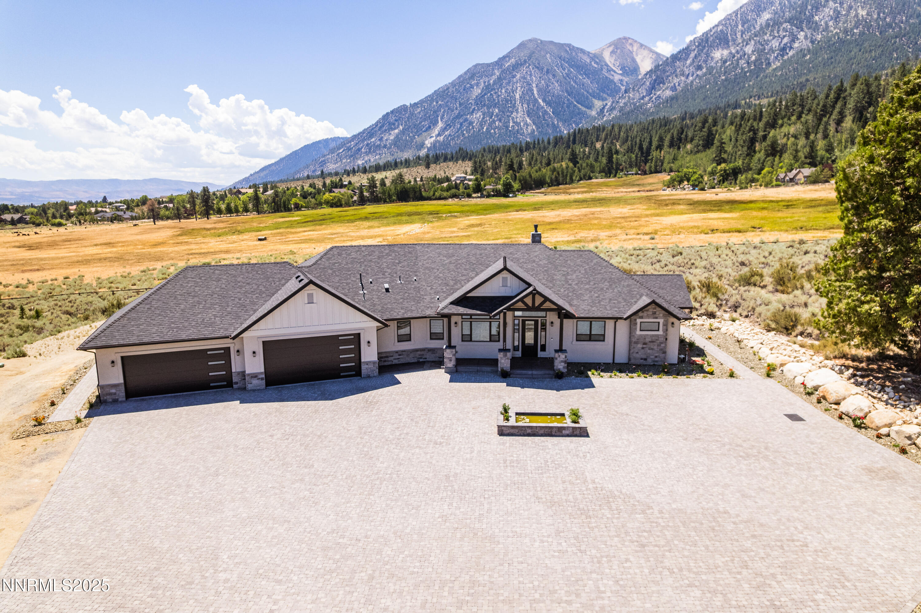 229 Sierra Country Circle Property Photo 1