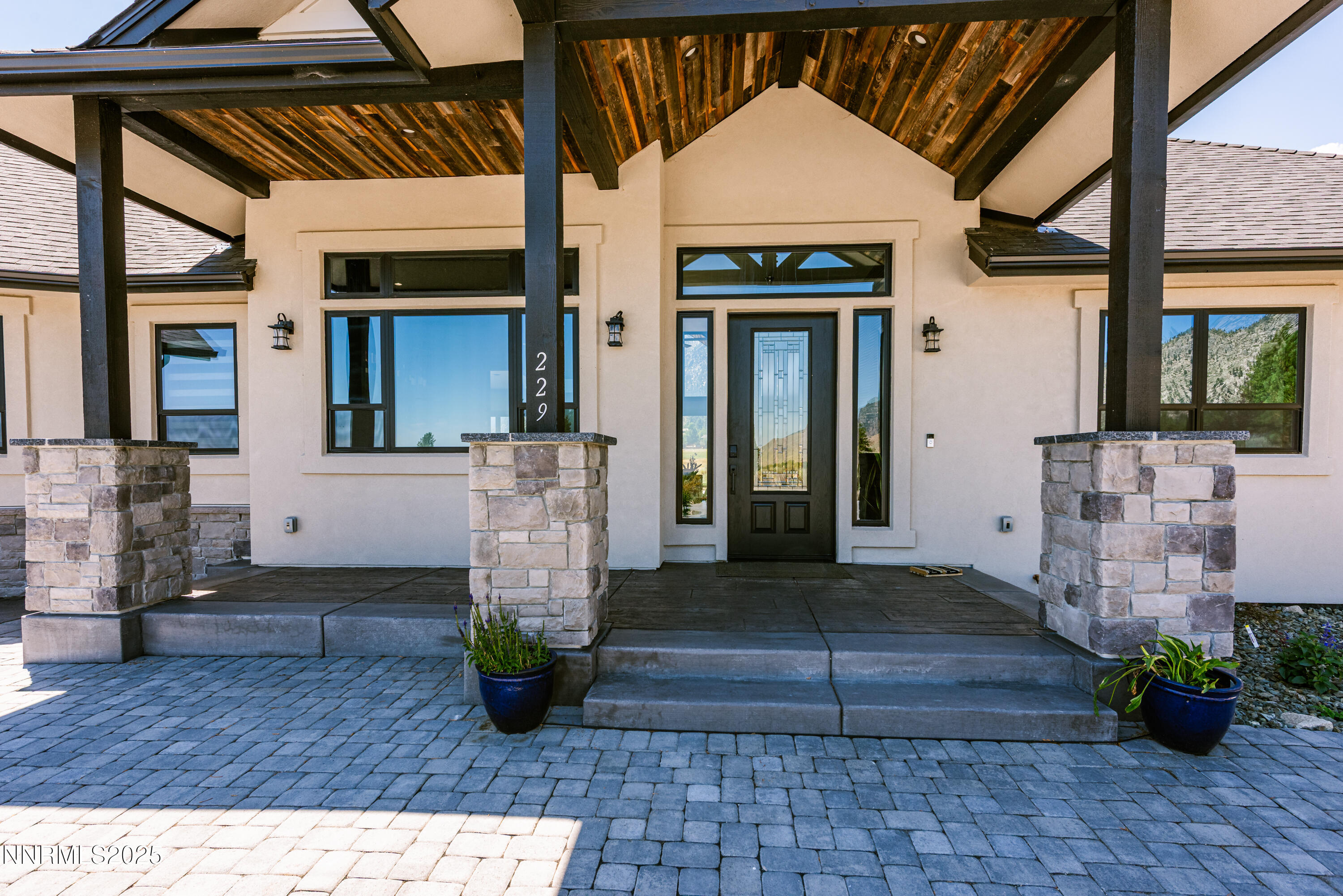 229 Sierra Country Circle Property Photo 3