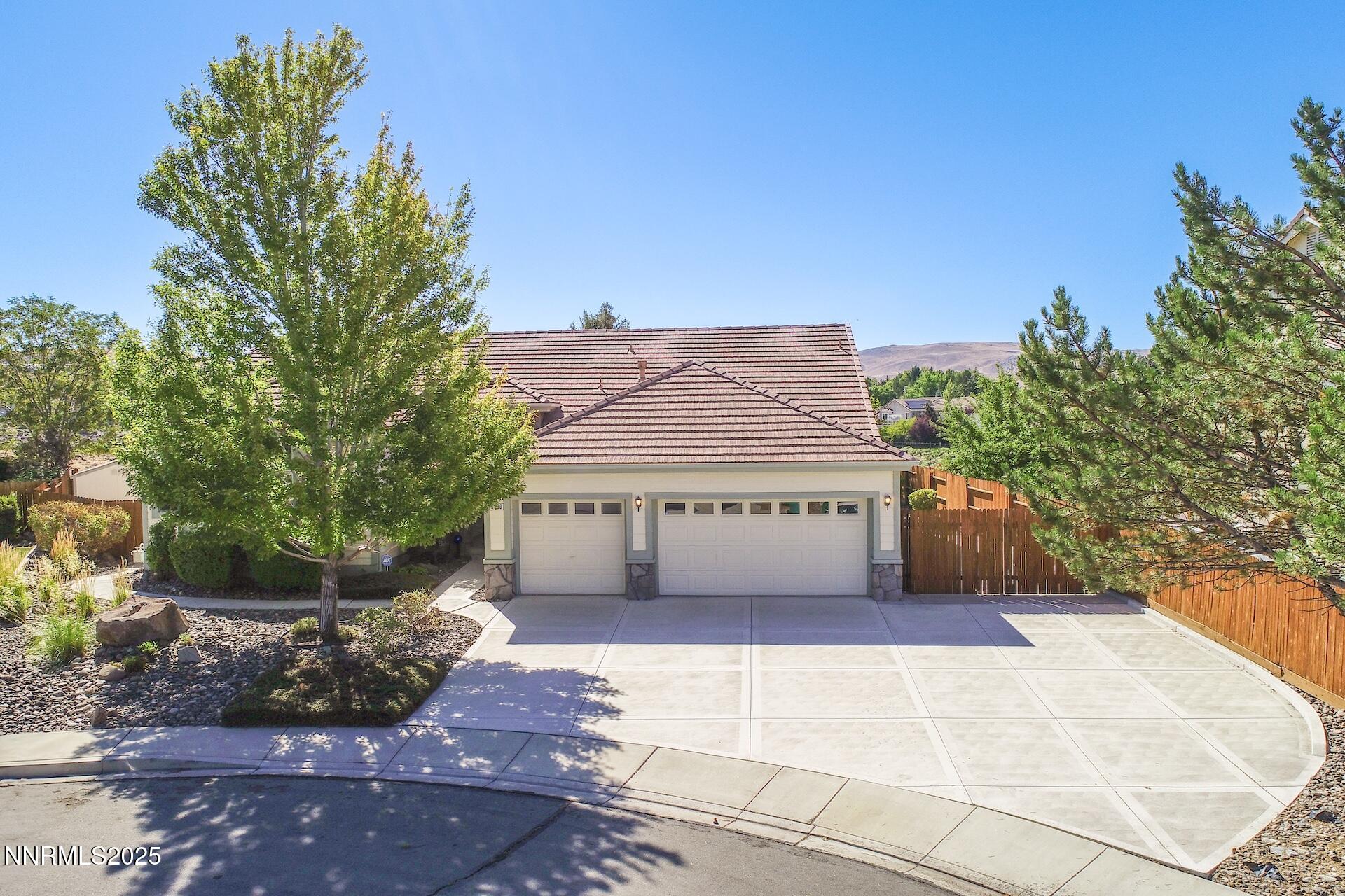 5580 Madrid Court Property Photo 1