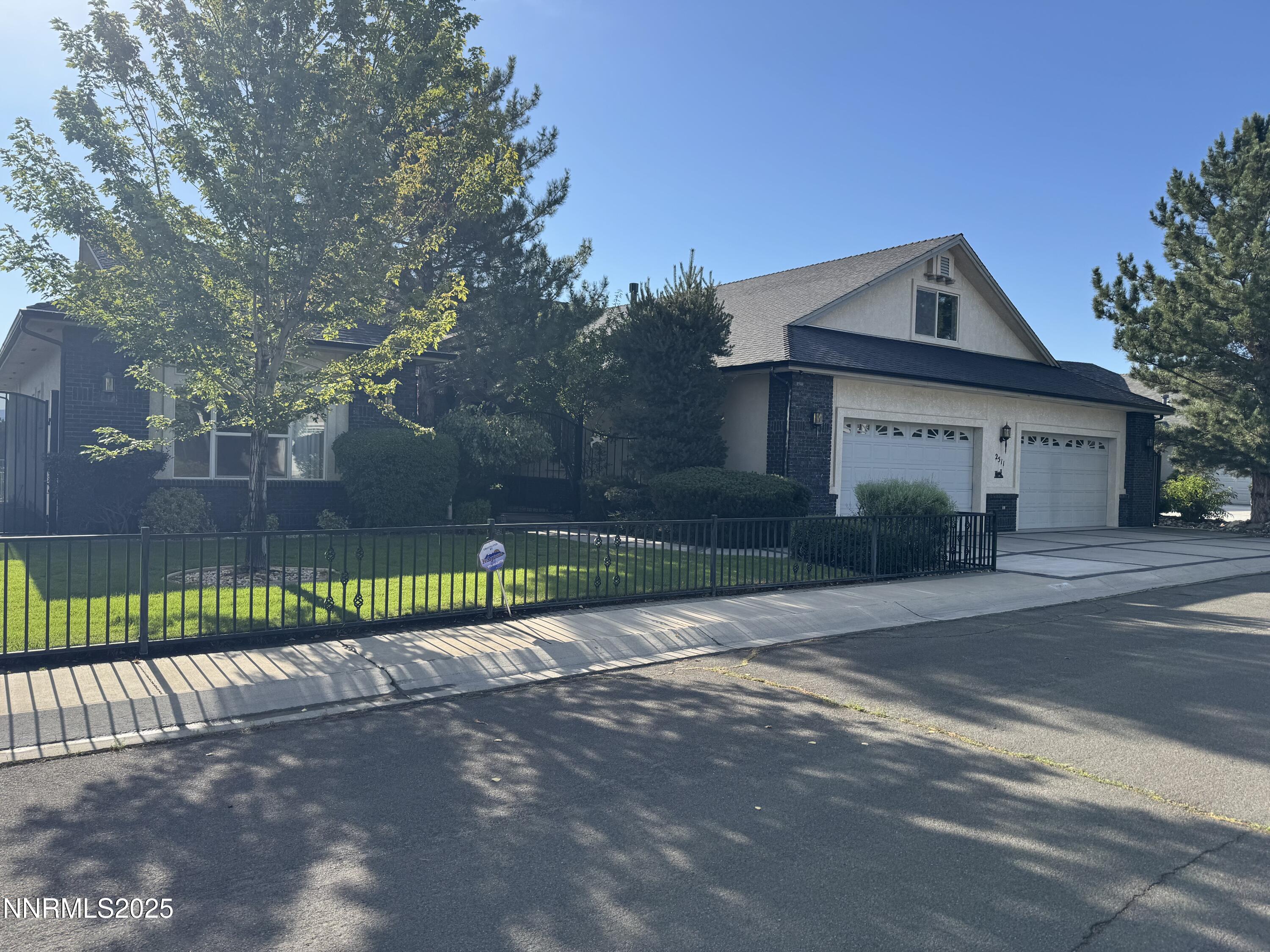 2511 Simons Court Property Photo 1