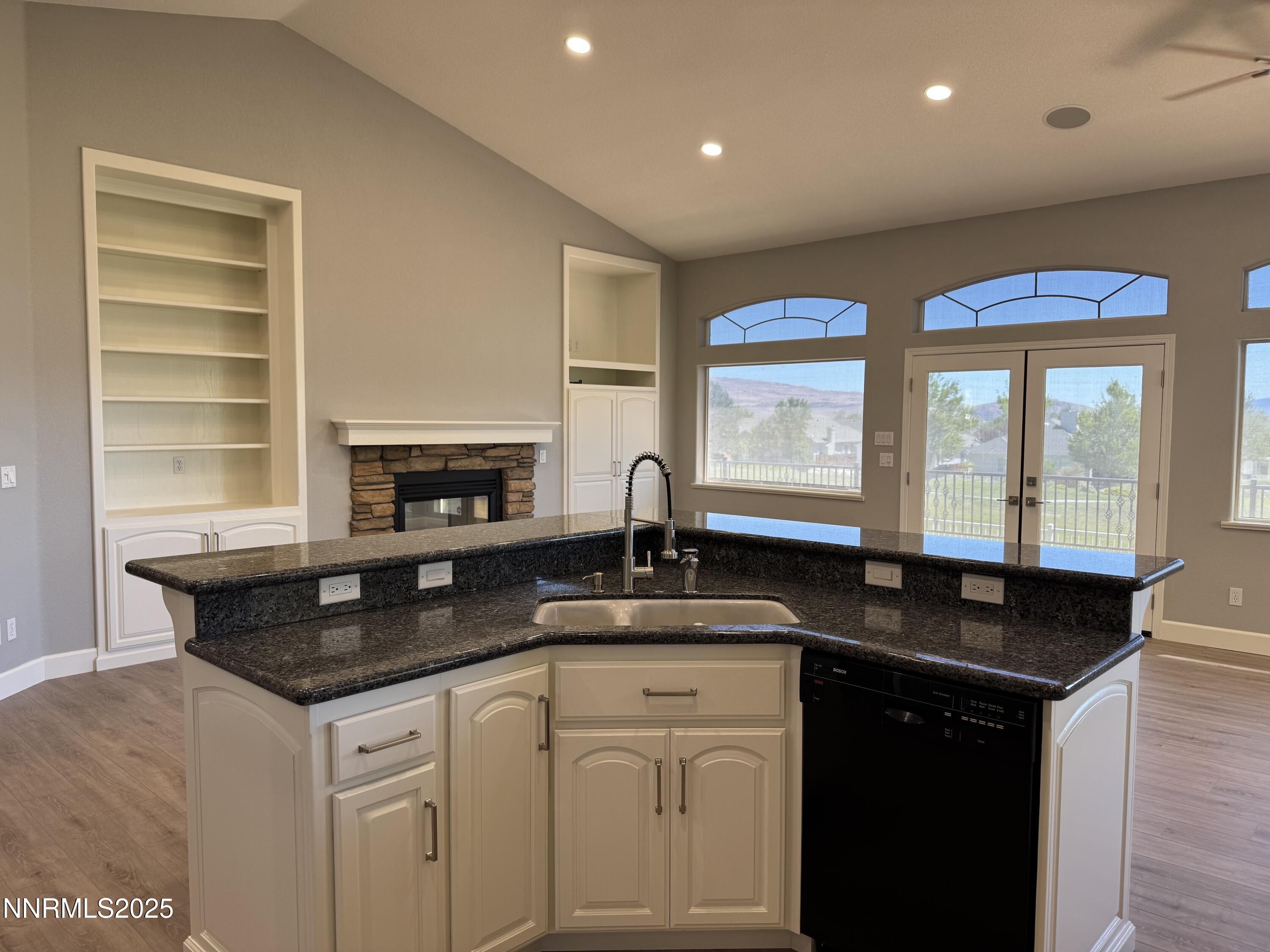 2511 Simons Court Property Photo 14