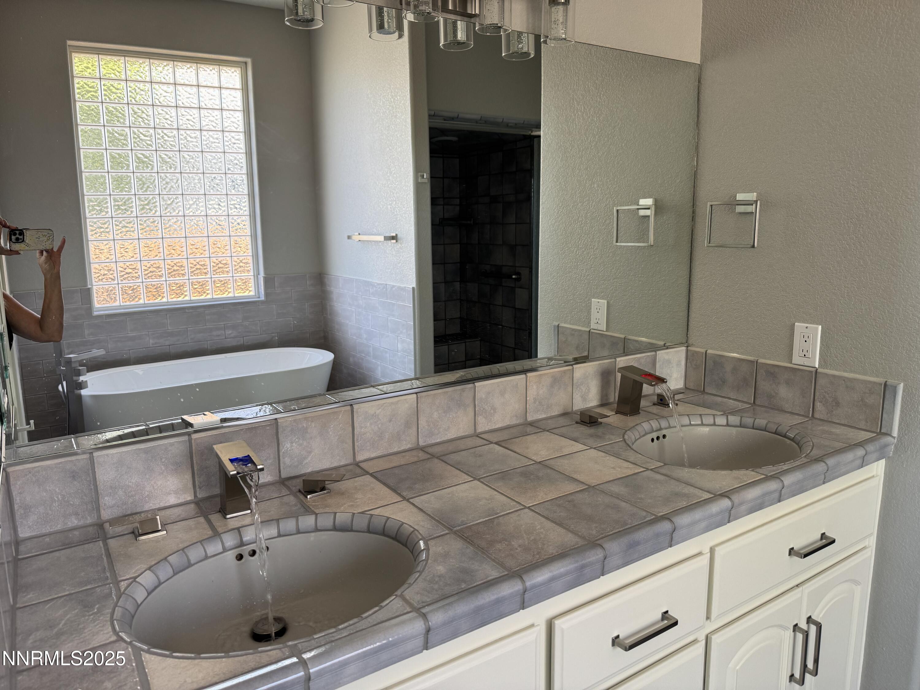 2511 Simons Court Property Photo 24