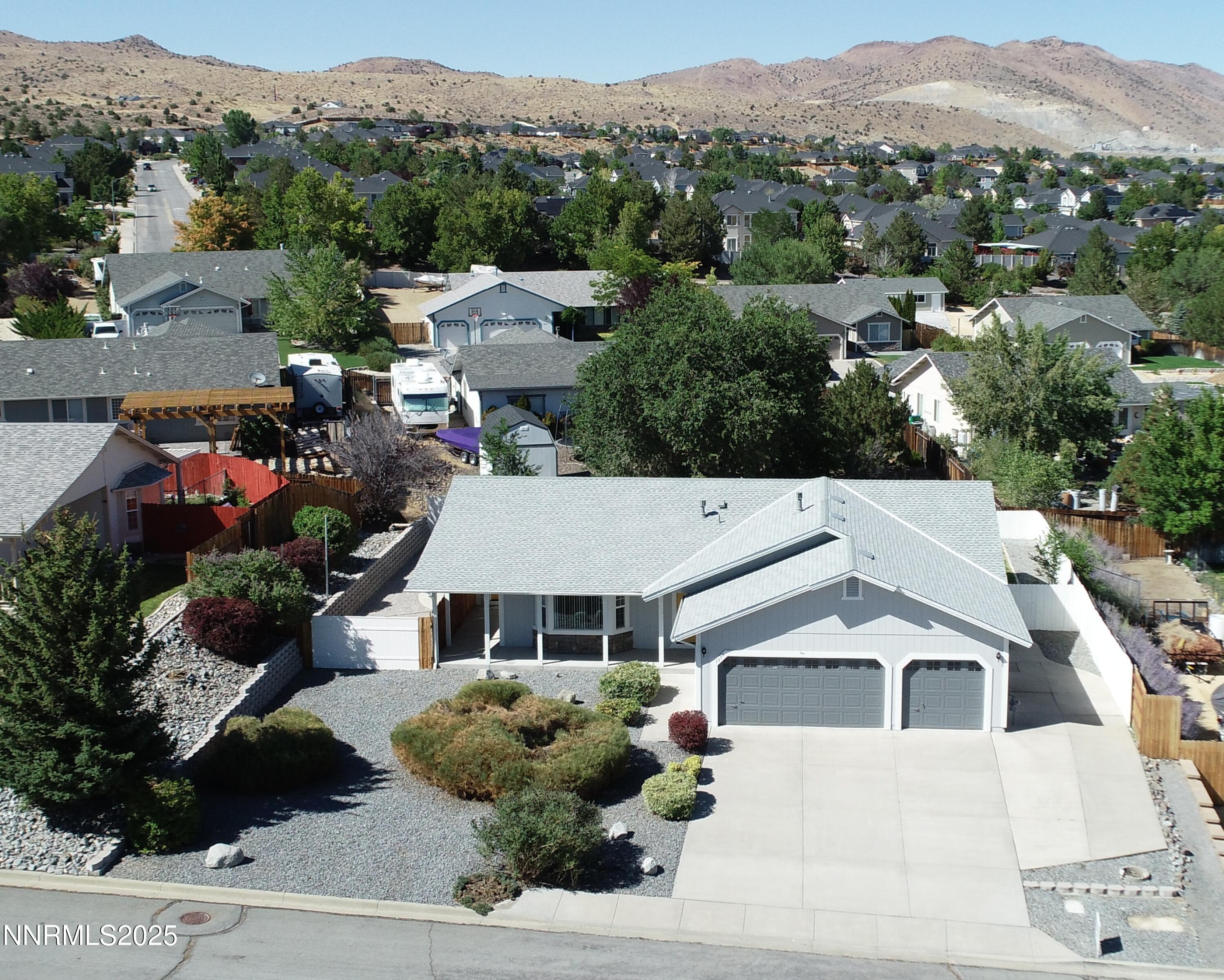 1359 Nightingale Way Property Photo 1