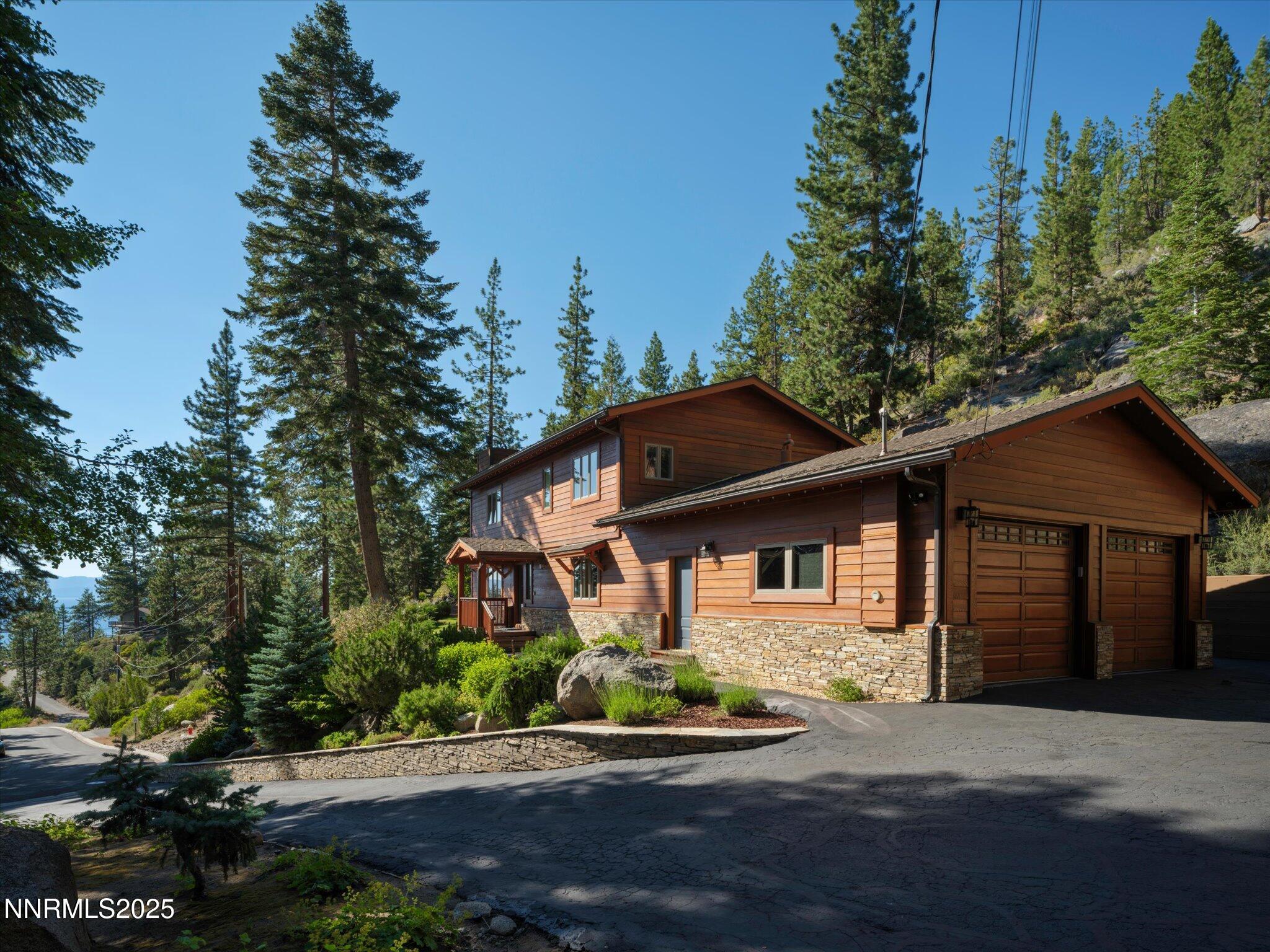 1711 Logan Creek Drive Property Photo 1