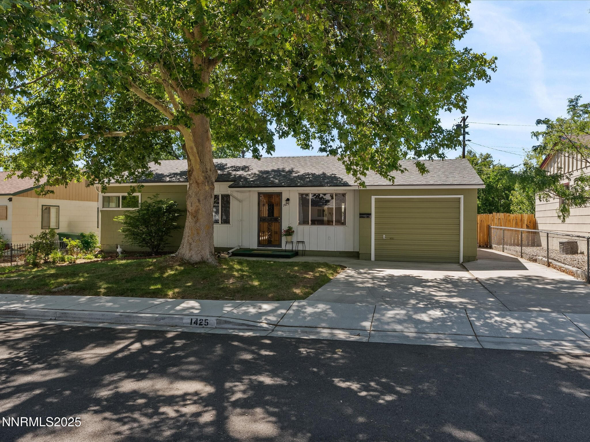 1425 Teakwood Drive