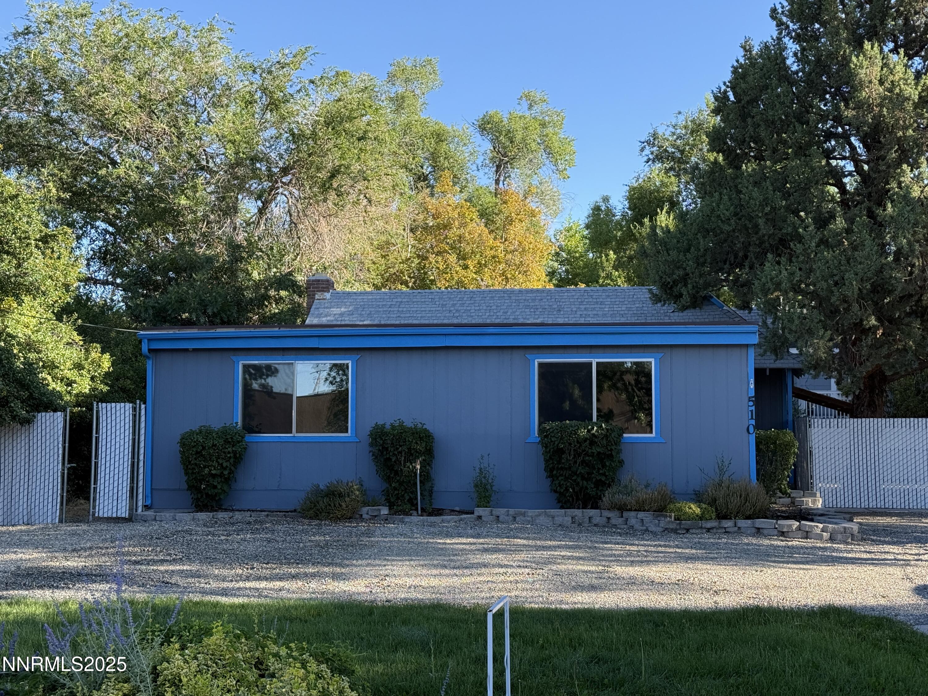 510 E John Street Property Photo 1