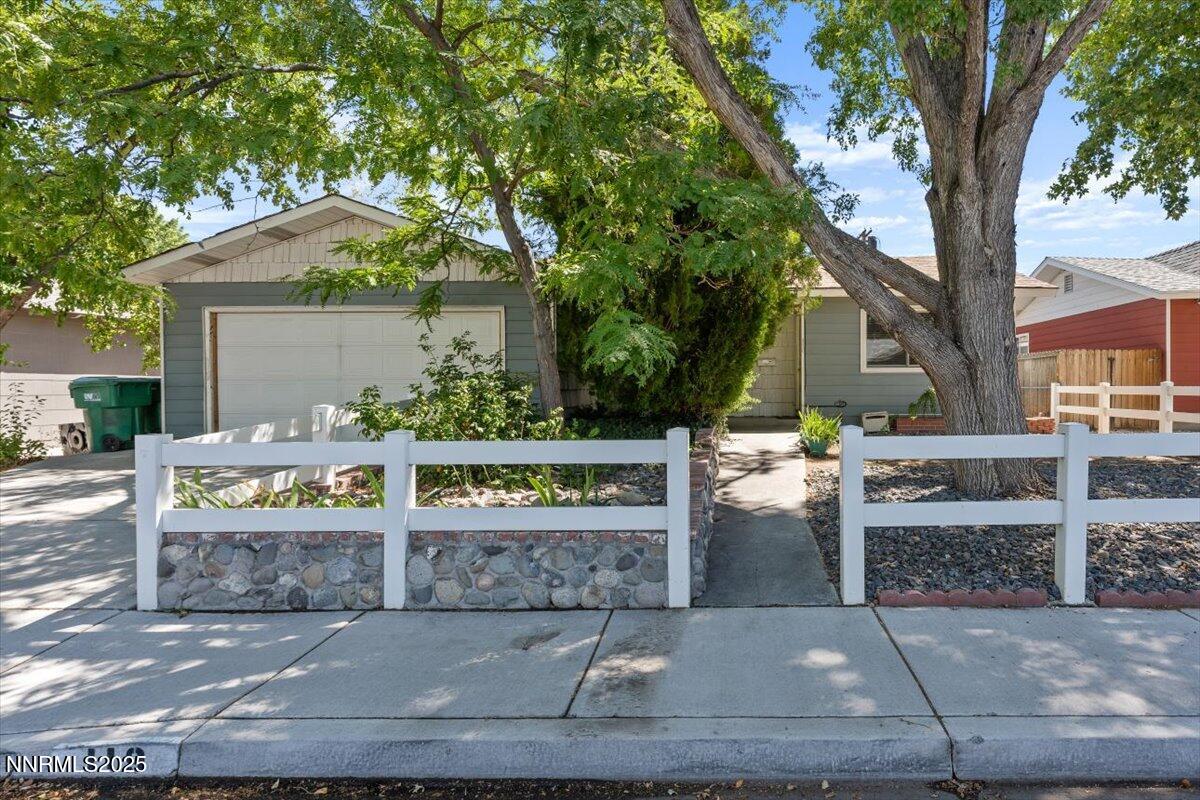 119 Devere Way Property Photo 1