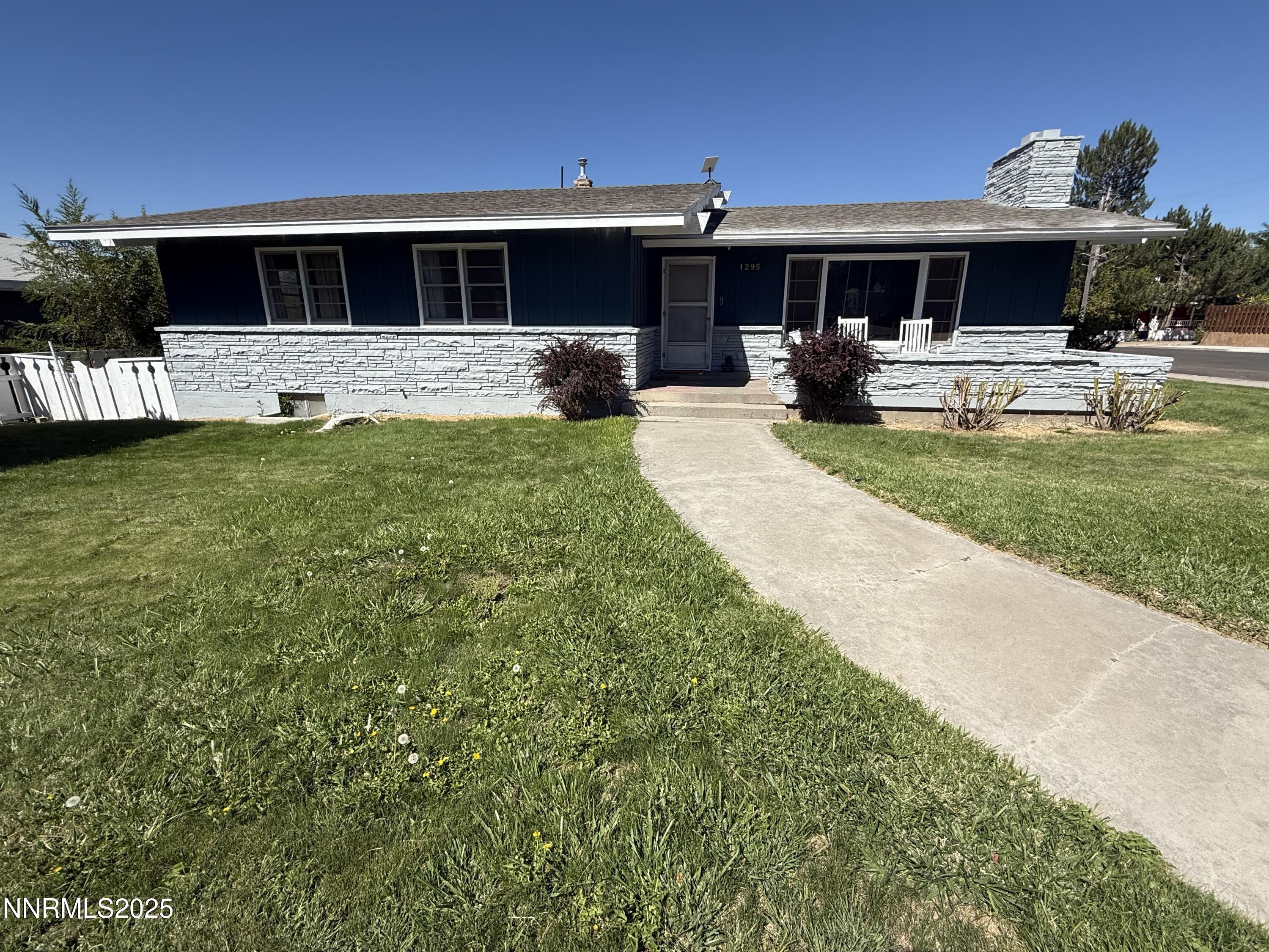 1295 Harmony Road Property Photo 1