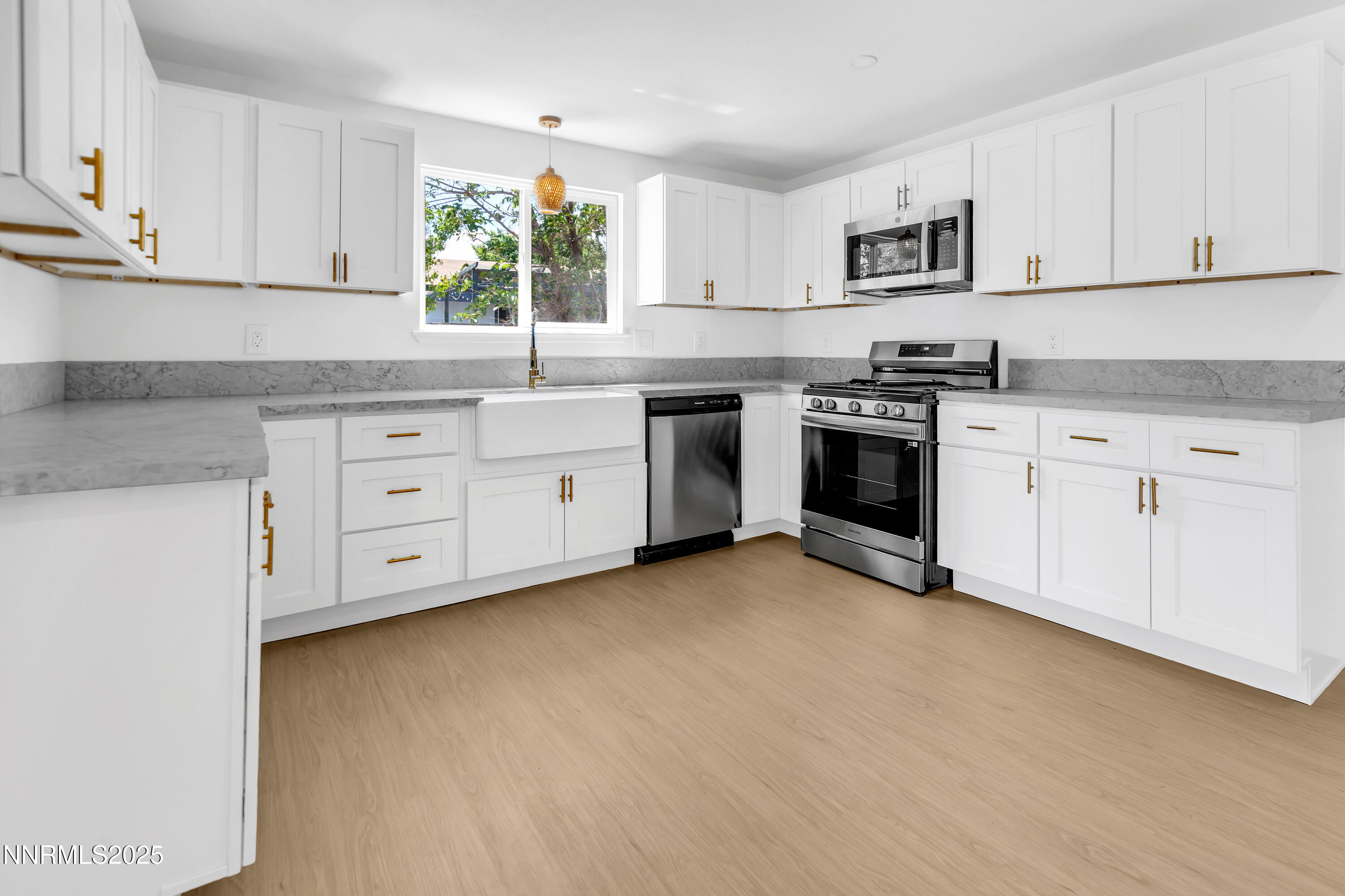 30 N Patterson Place Property Photo 1
