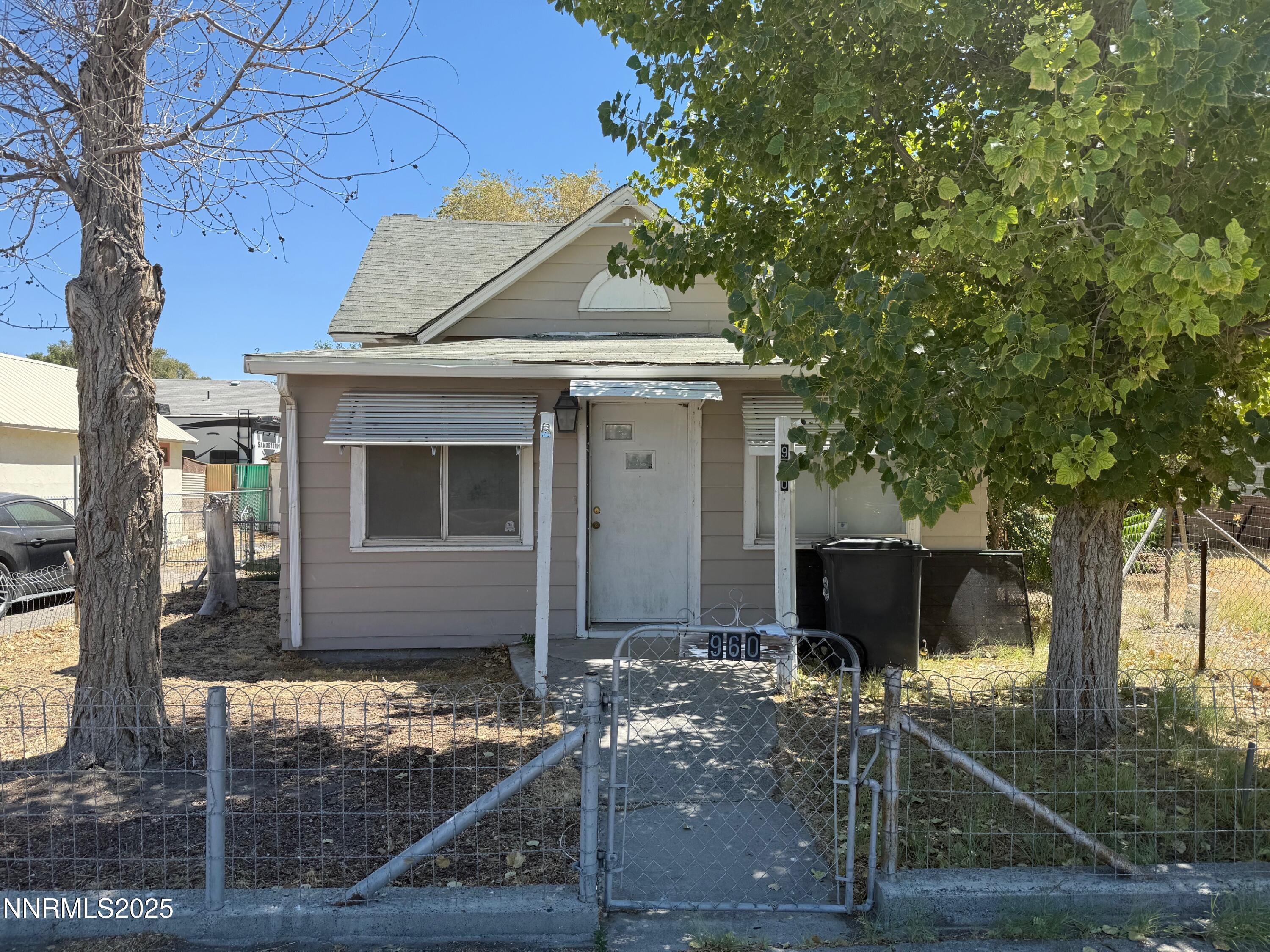 960 Franklin Avenue Property Photo 1