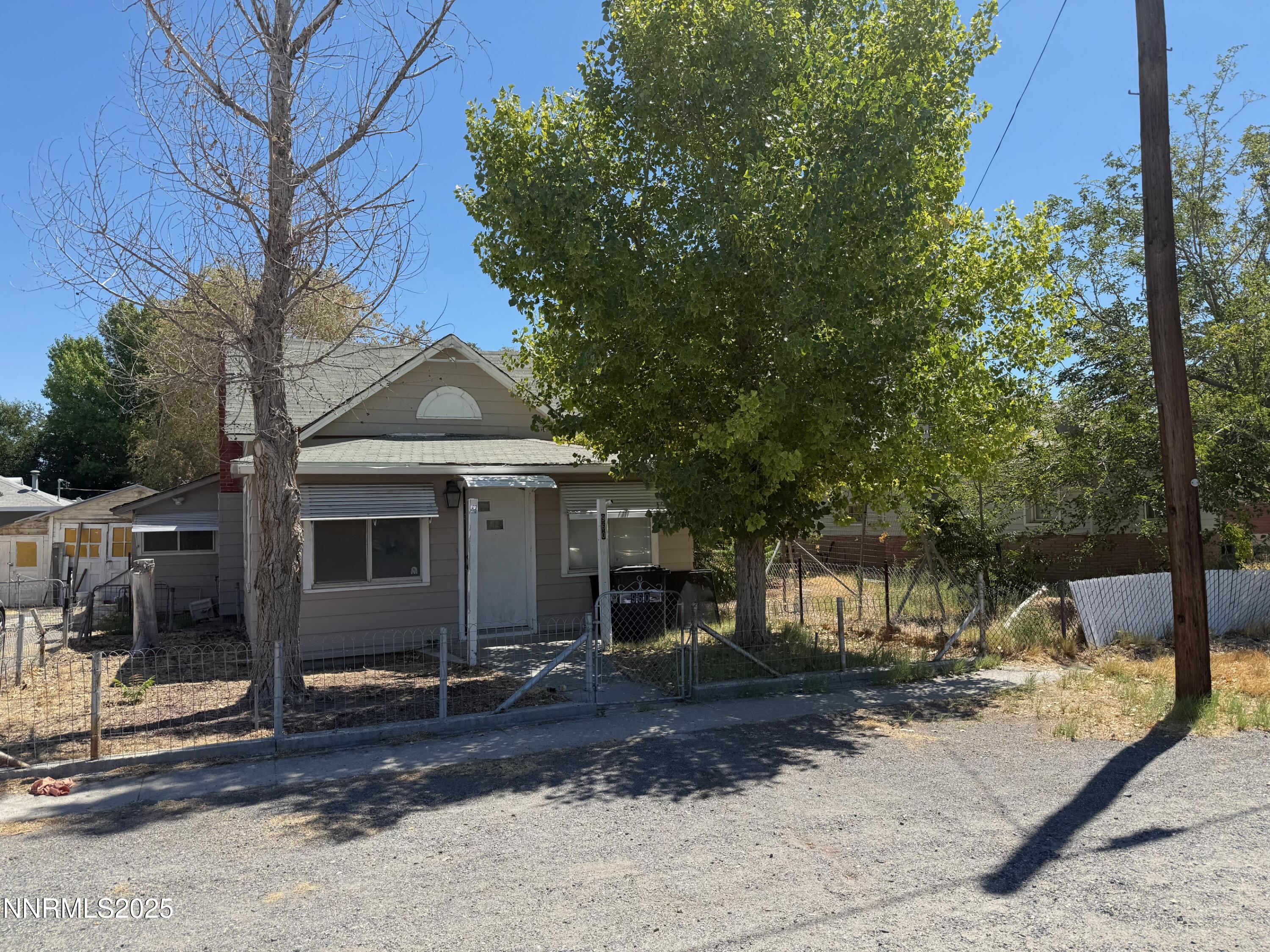 960 Franklin Avenue Property Photo 2