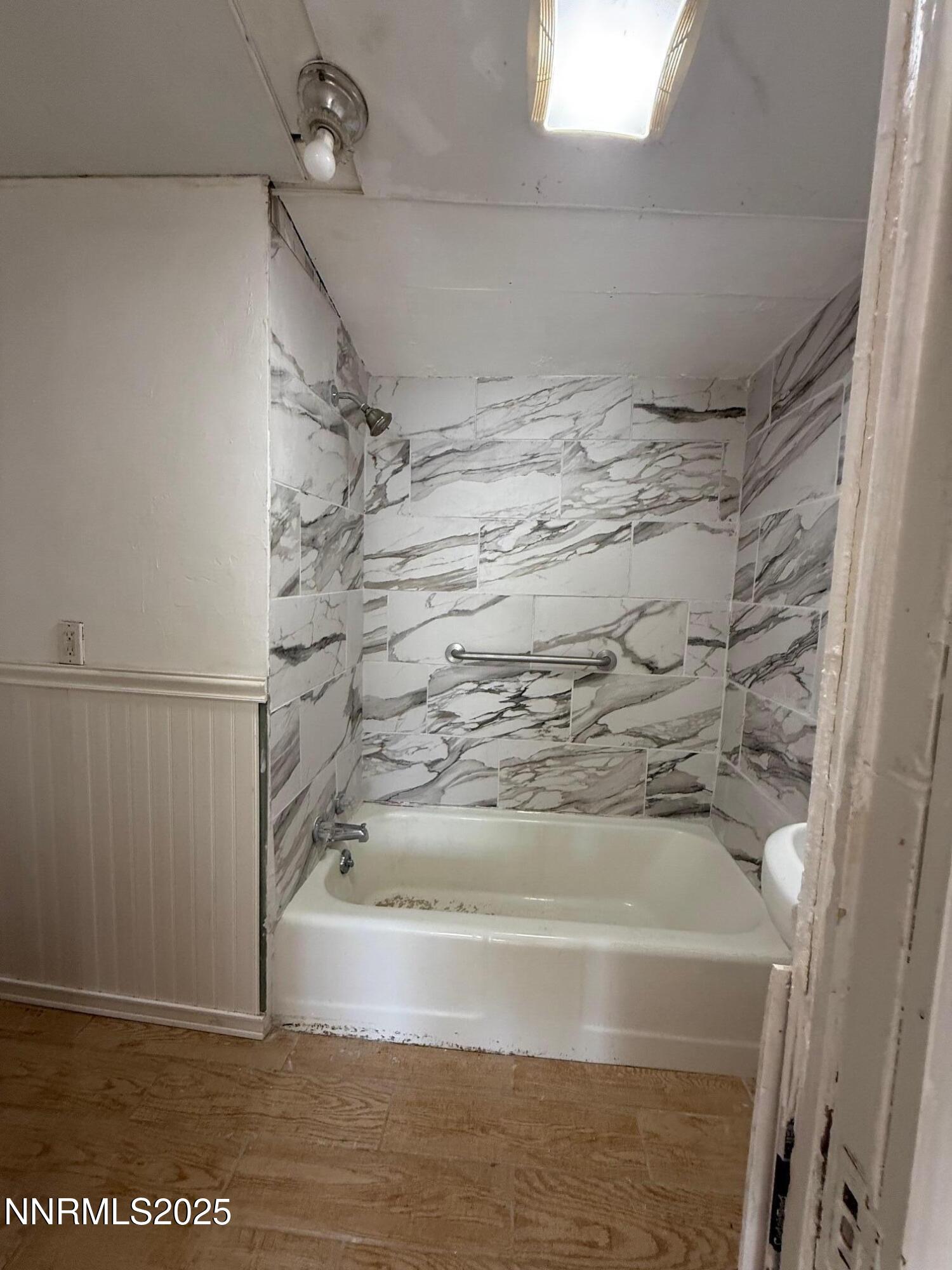 960 Franklin Avenue Property Photo 12