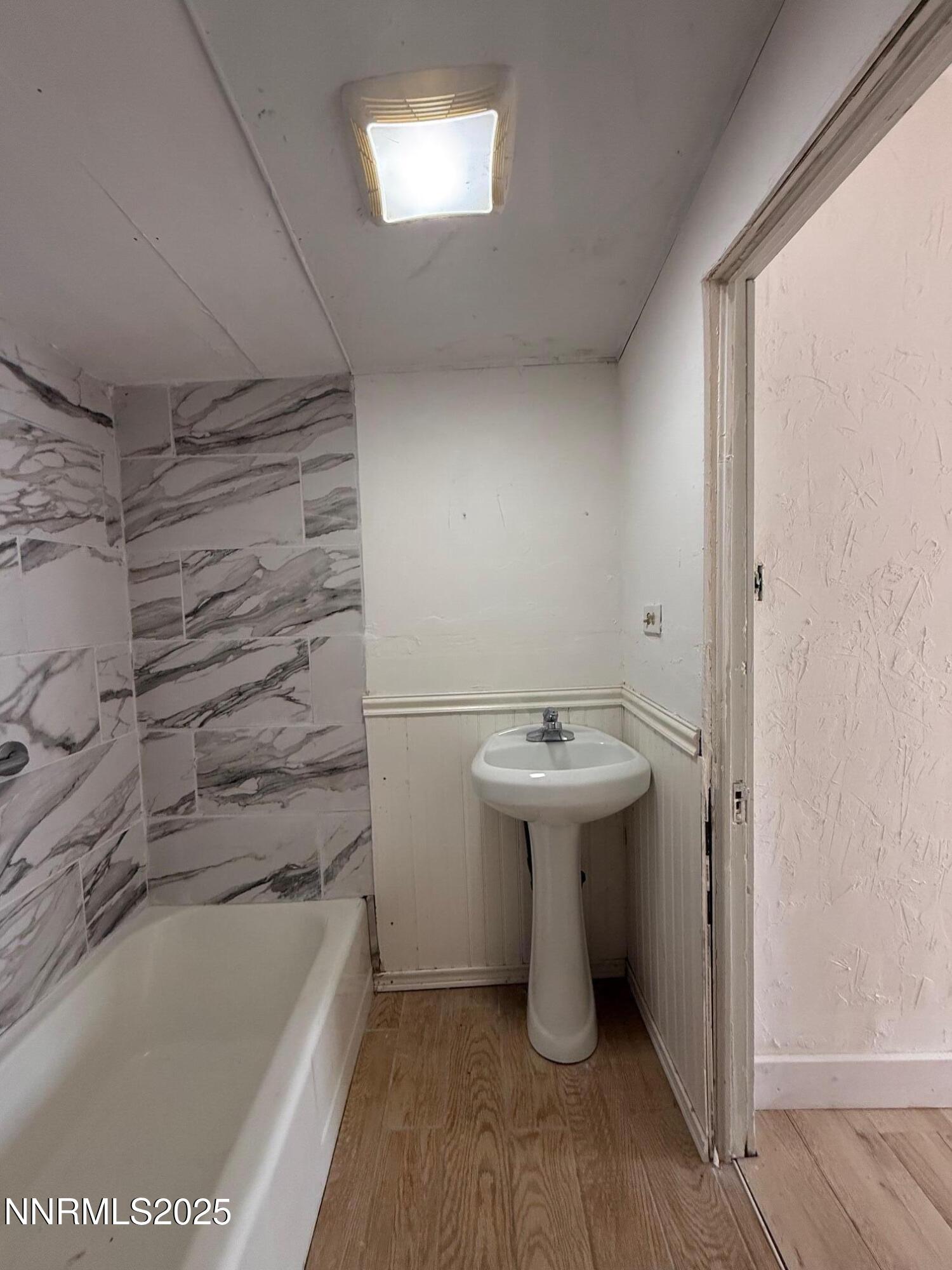 960 Franklin Avenue Property Photo 14