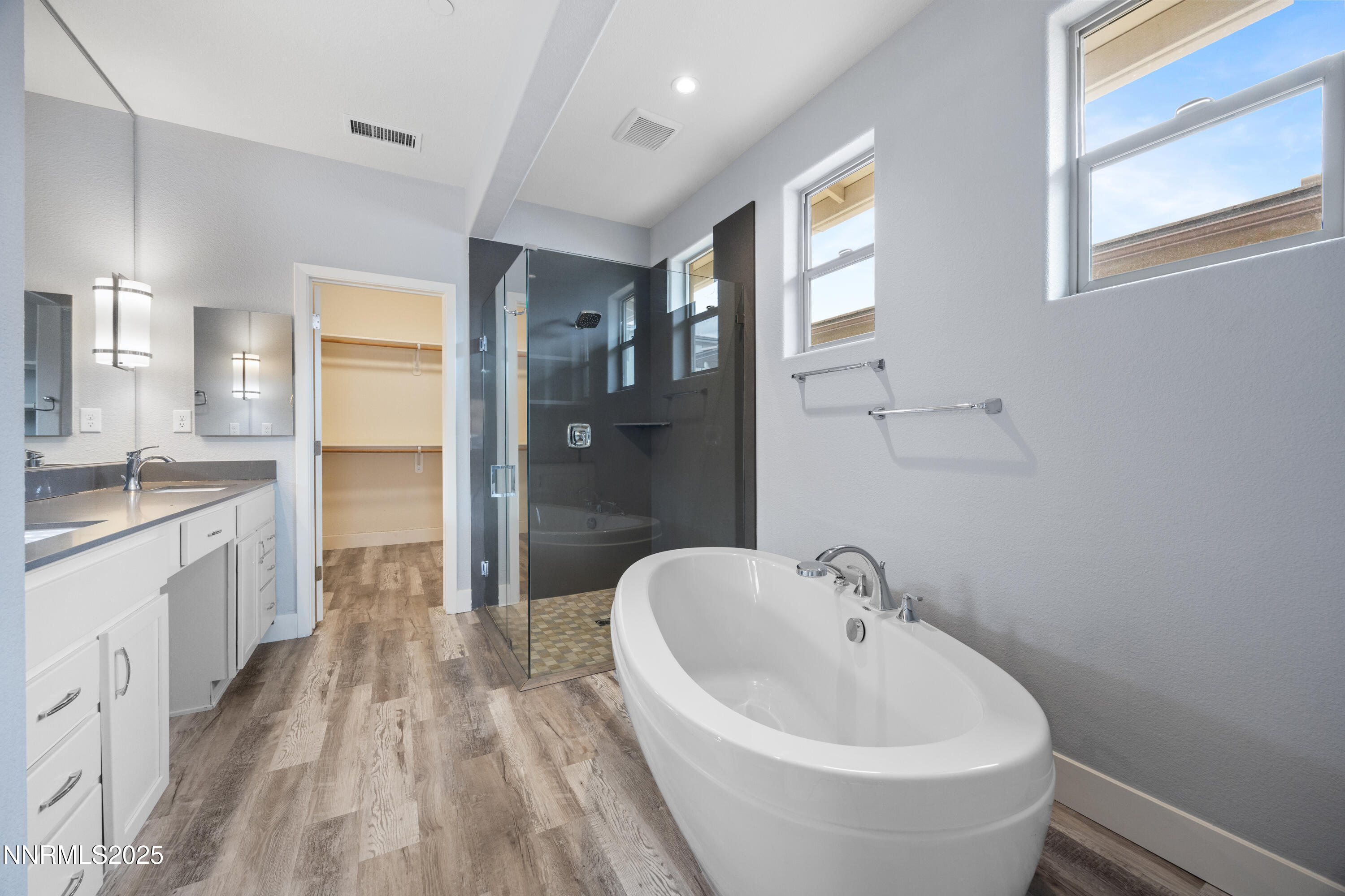 2738 Kettle Court Property Photo 6
