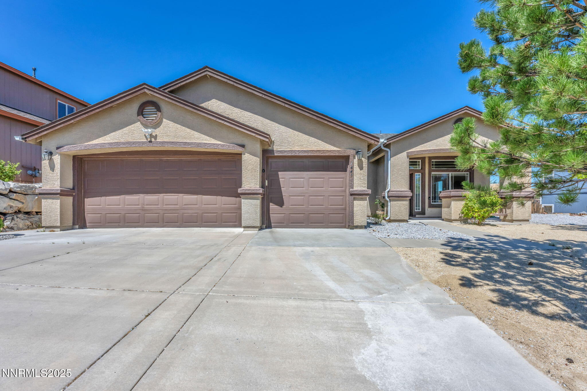1447 Orca Way Property Photo 1
