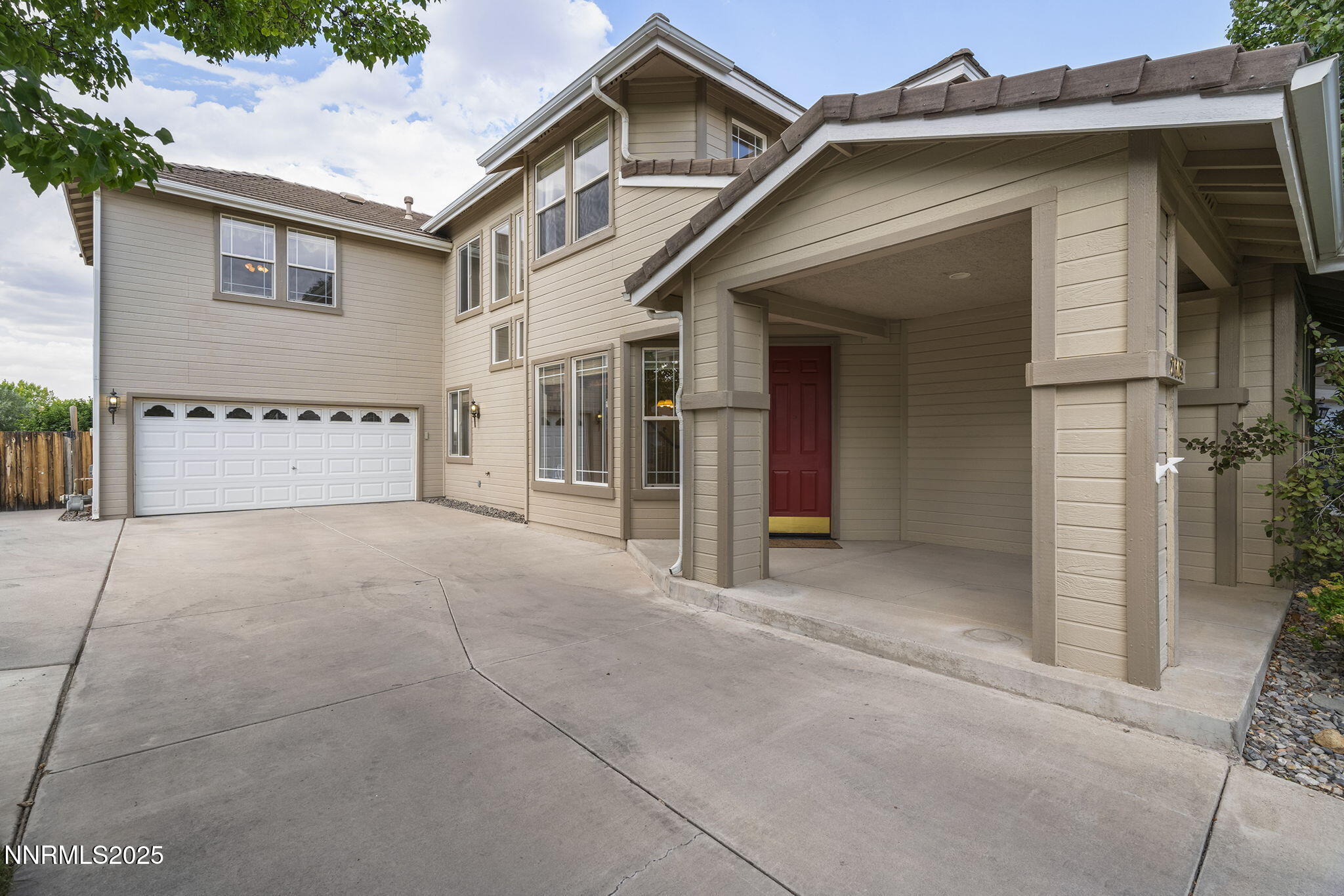 2608 Arrowsmith Drive Property Photo 15