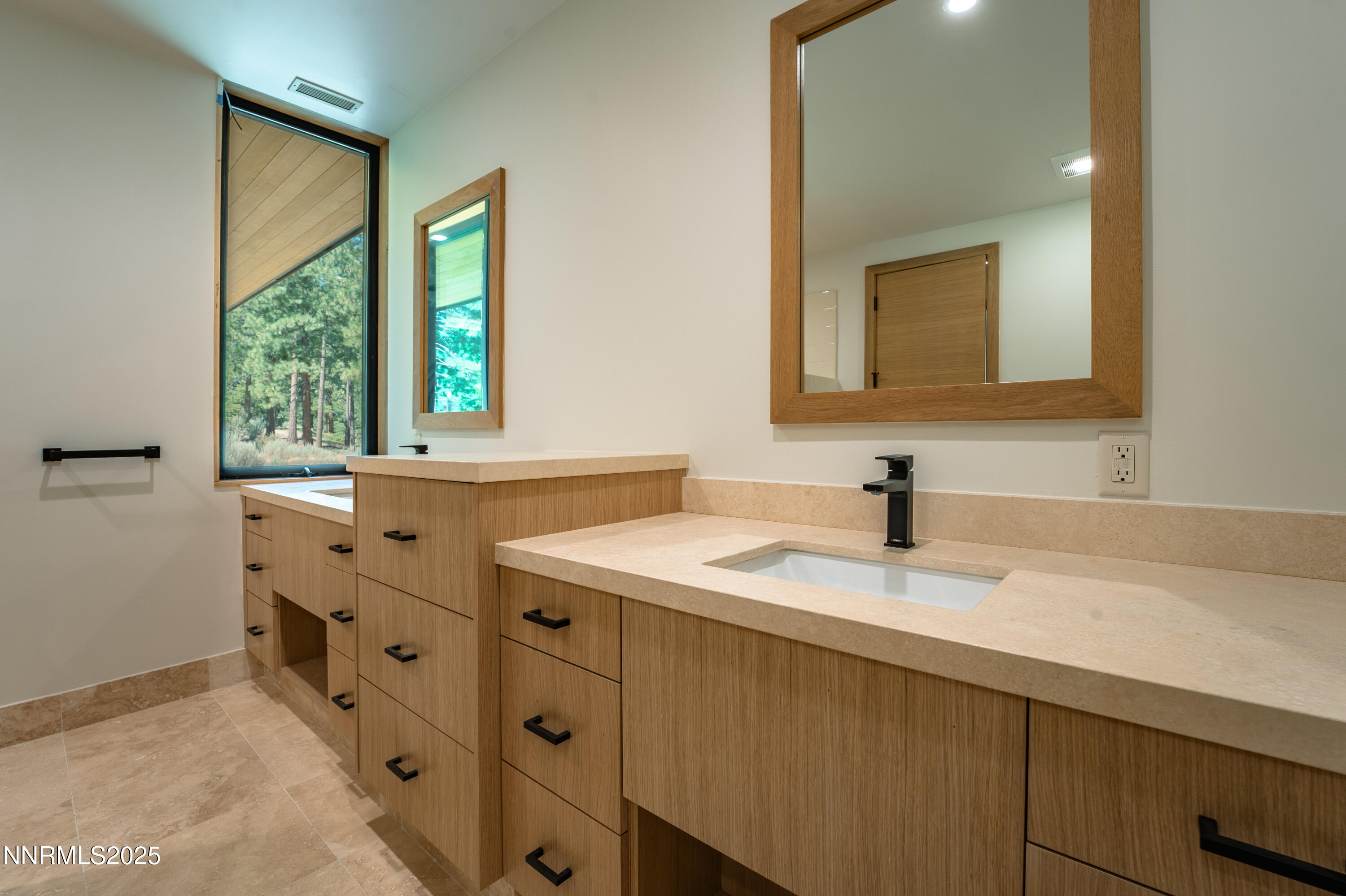177 Tor Court Property Photo 17