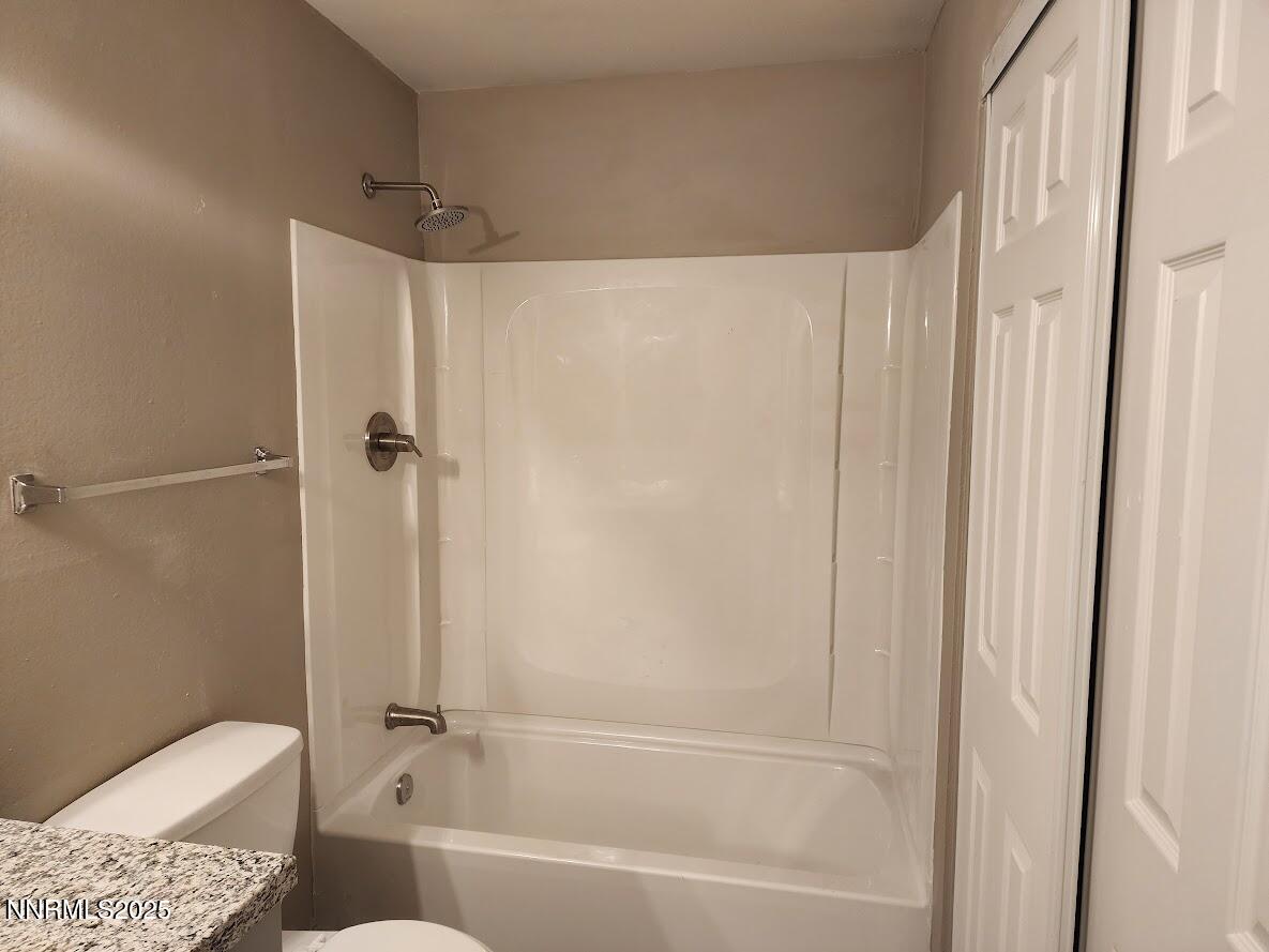 4604 Neil Road Unit 142 Property Photo 17