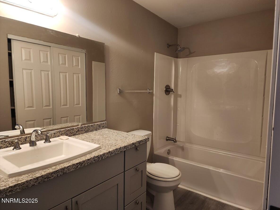4604 Neil Road Unit 142 Property Photo 18