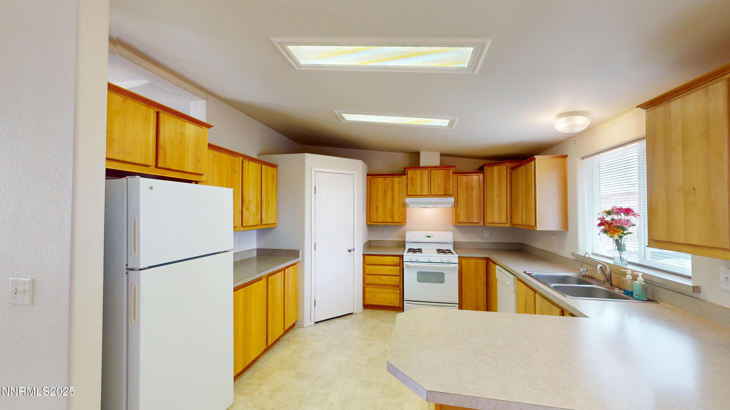 220 Antelope Drive Property Photo 7