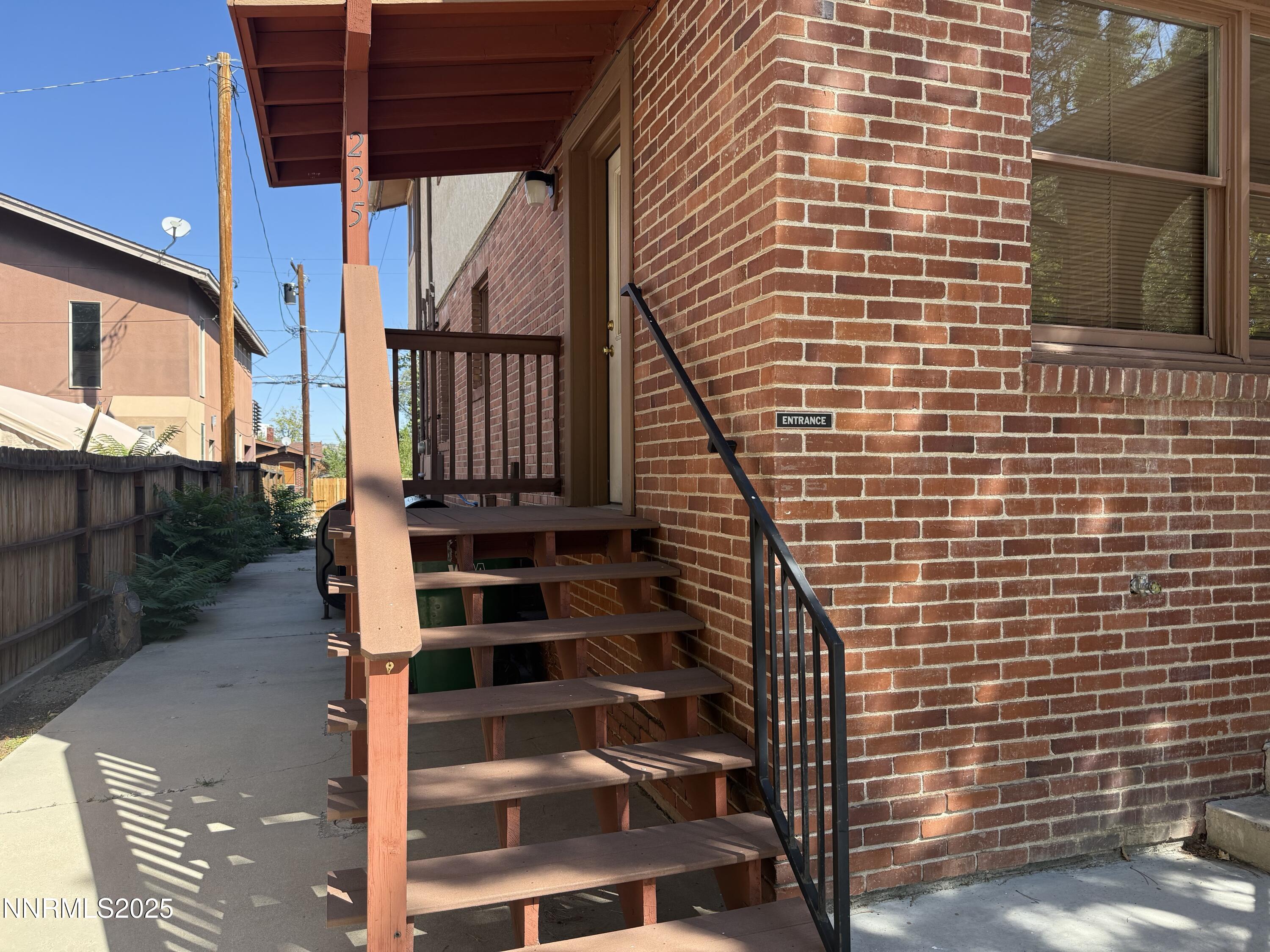 235 W Pueblo Street Property Photo 4