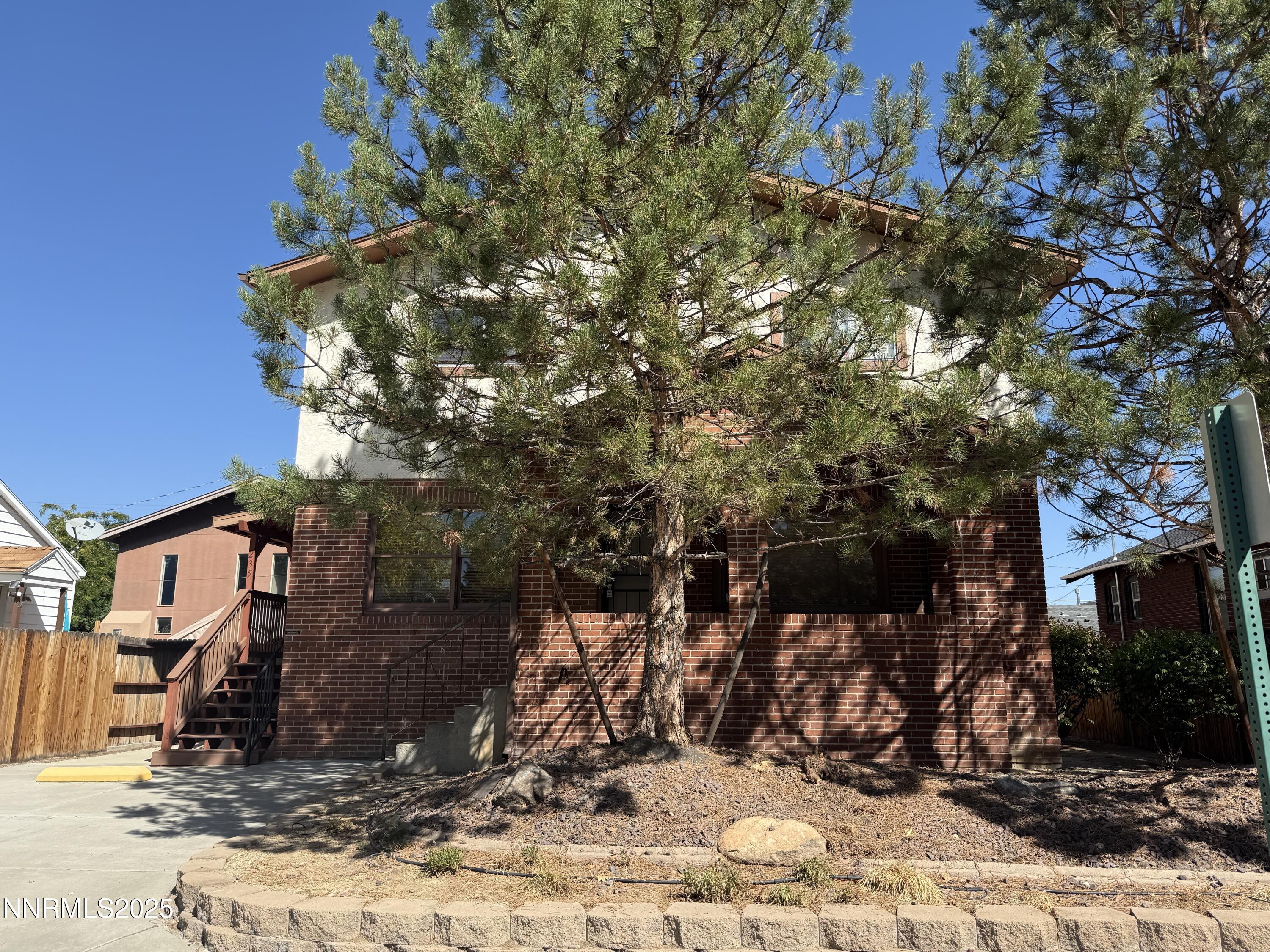 235 W Pueblo Street Property Photo 7