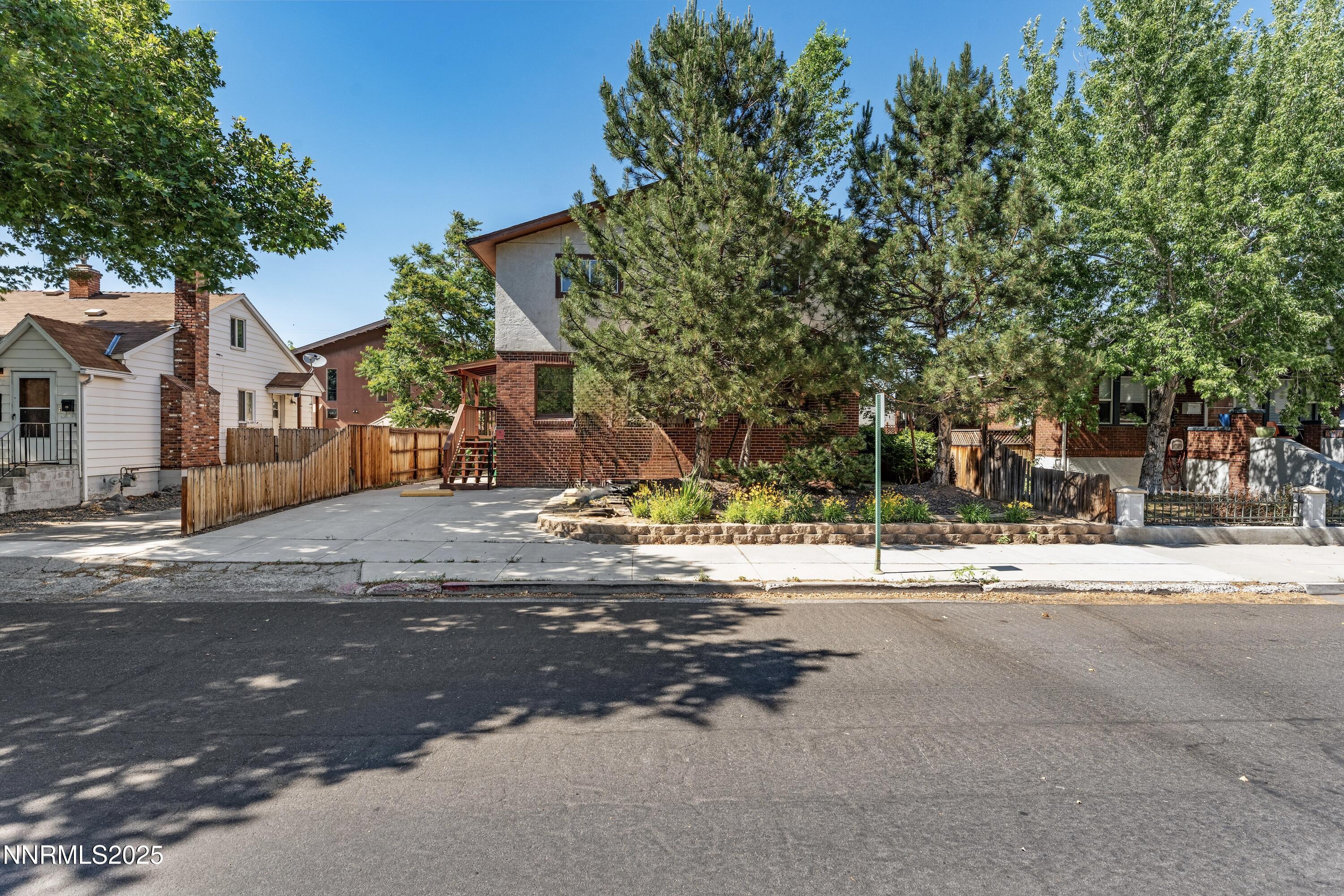 235 W Pueblo Street Property Photo 8