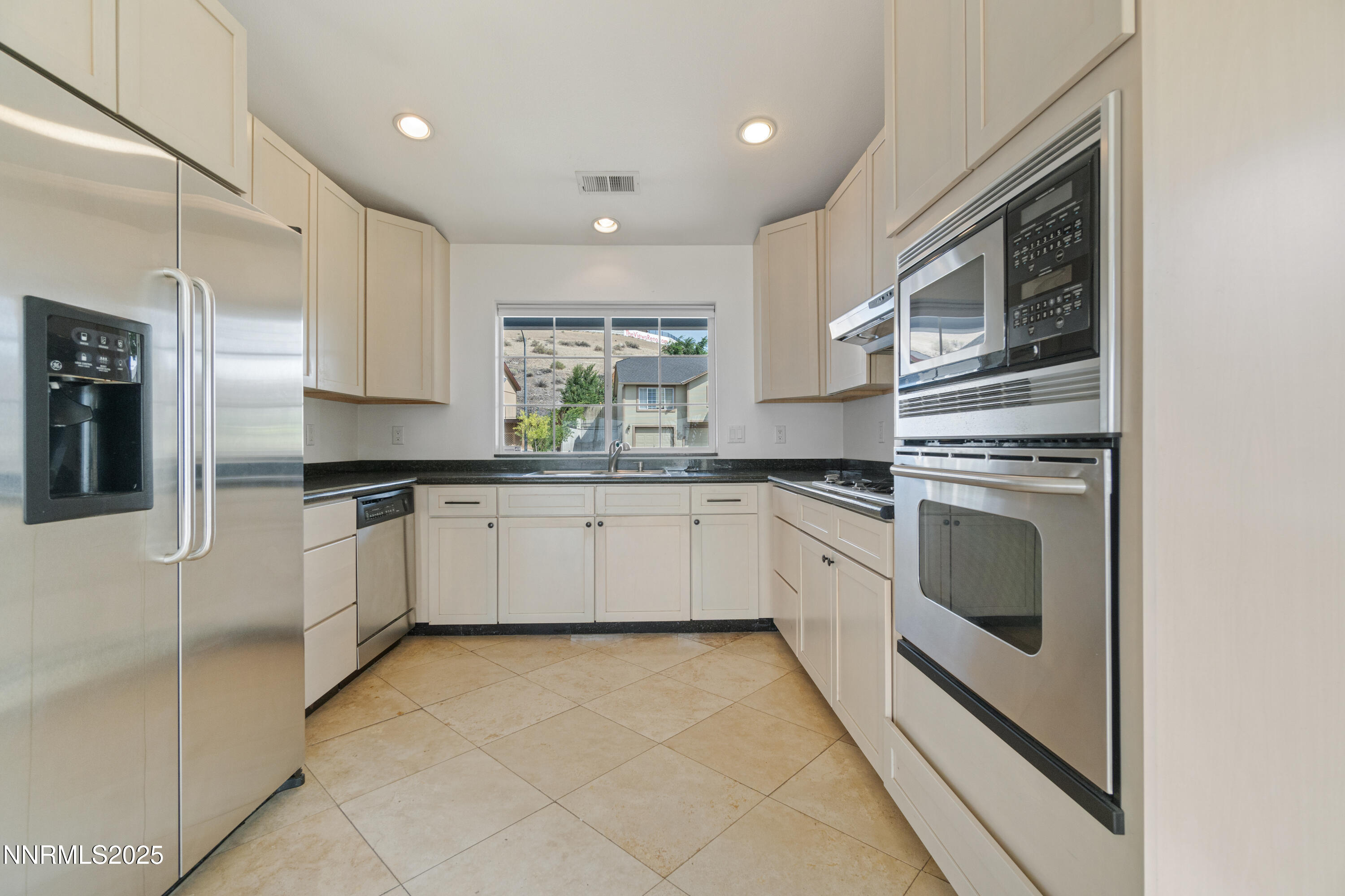 2740 Scottsdale Road Property Photo 10