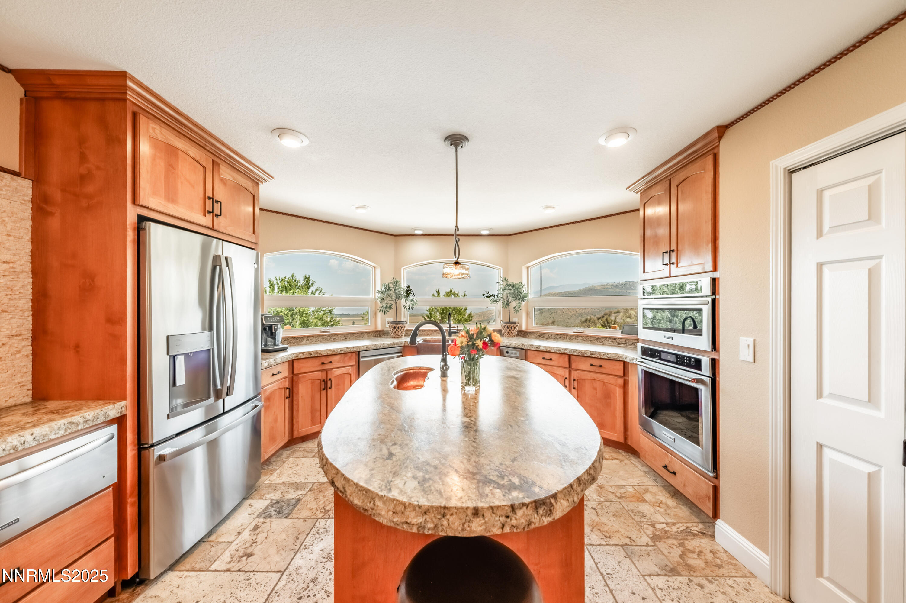 8045 List Country Road Property Photo 6