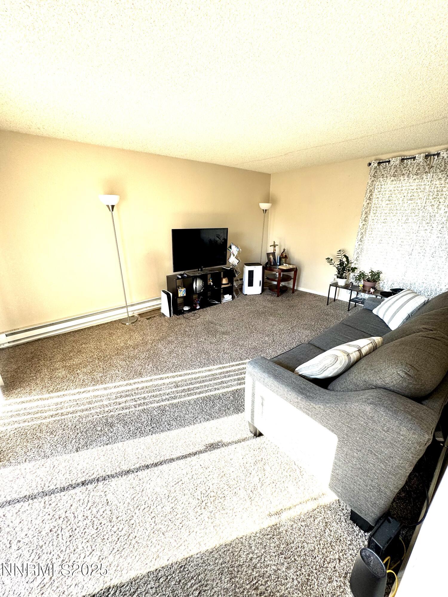 3949 Clear Acre Lane Property Photo 4